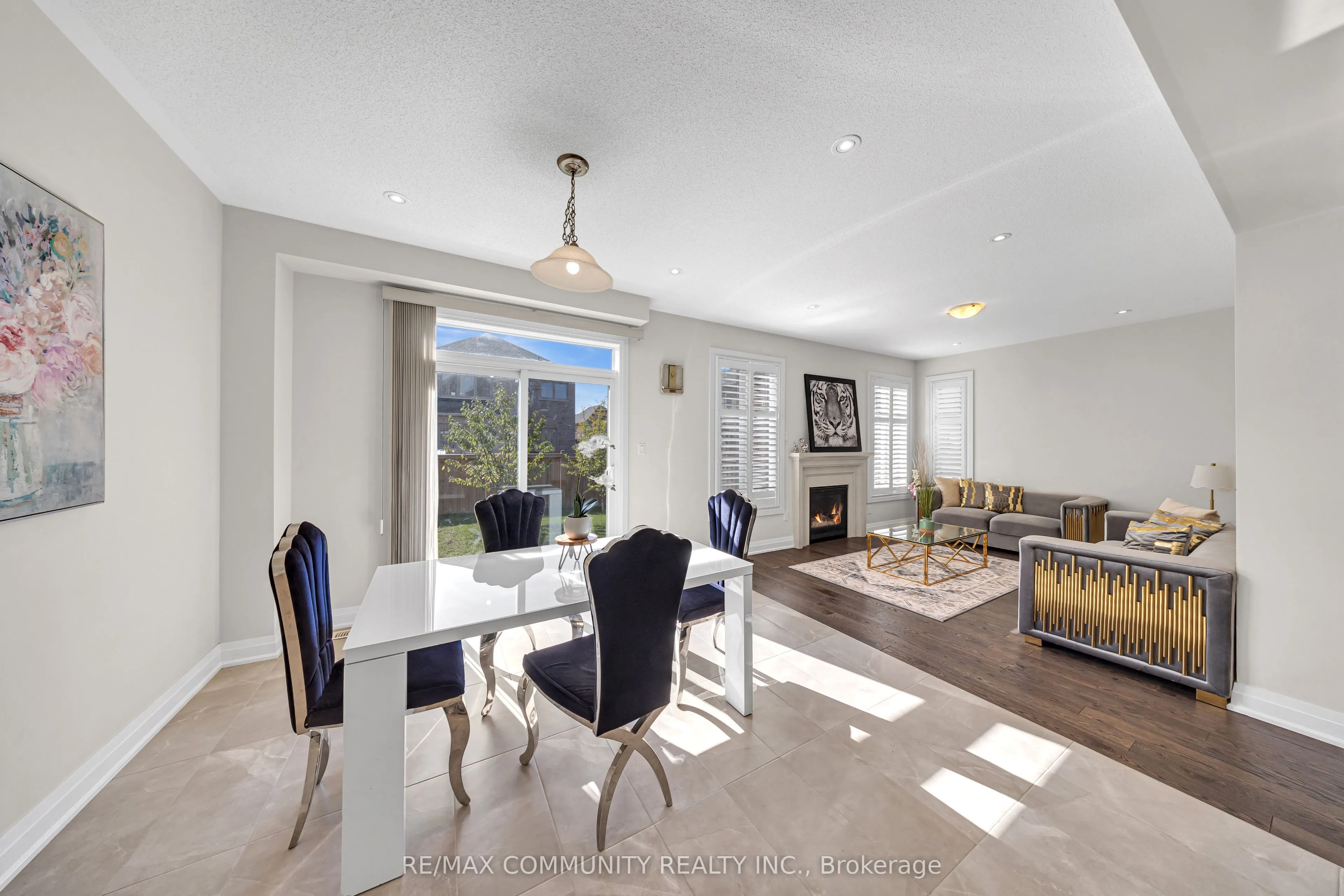 209 Castle Oaks Crossing