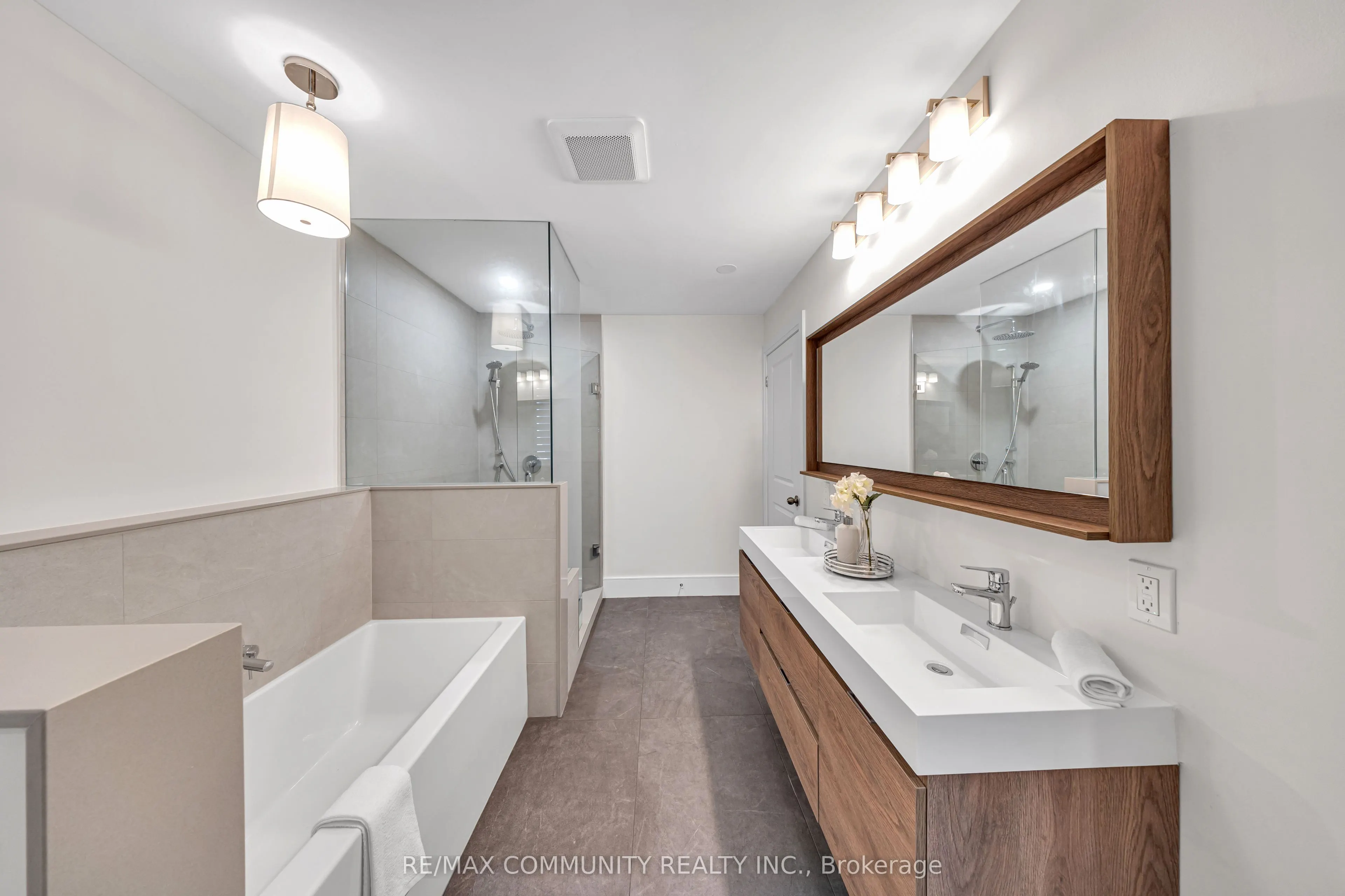 209 Castle Oaks Crossing