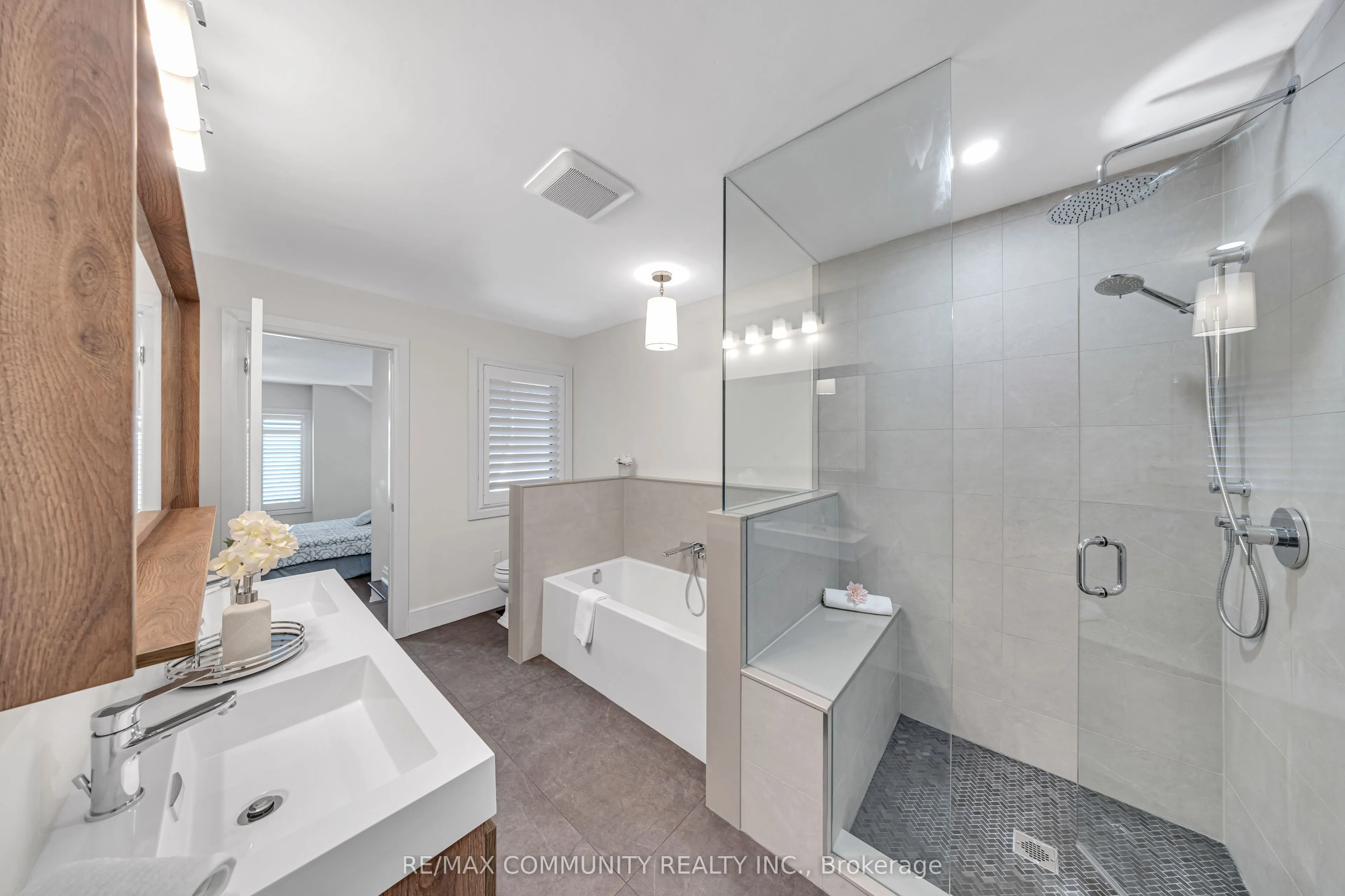 209 Castle Oaks Crossing