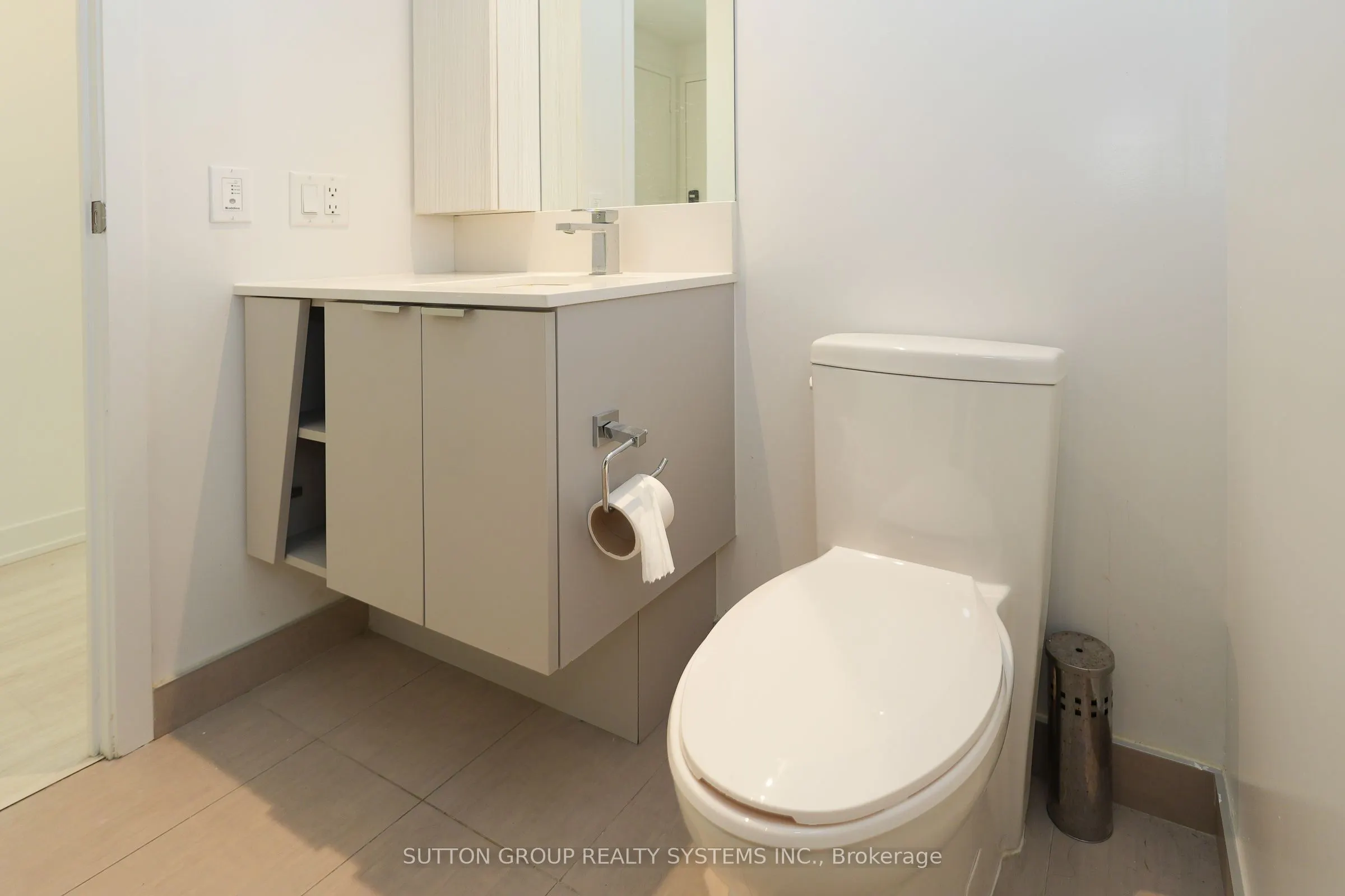 3883 Quartz Road, #520