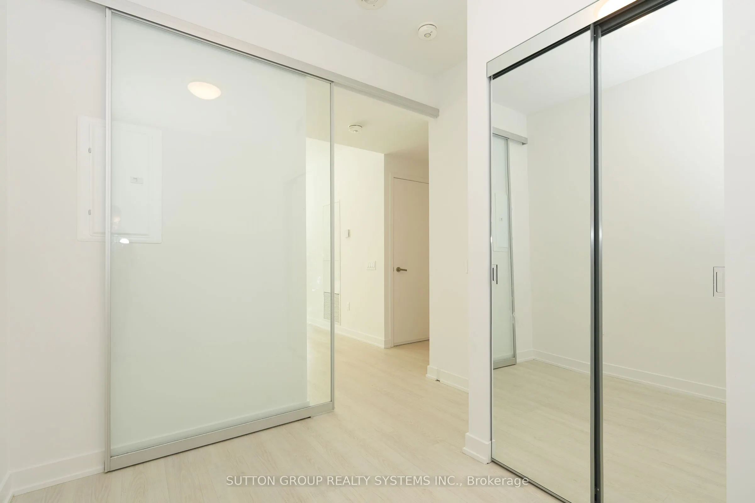 3883 Quartz Road, #520