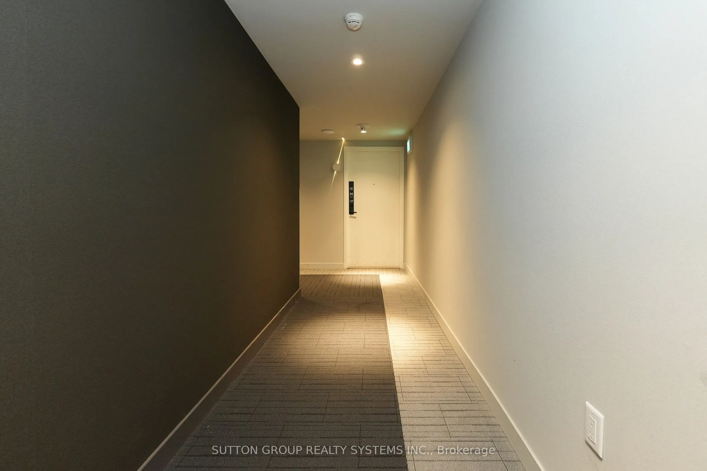 3883 Quartz Road, #520