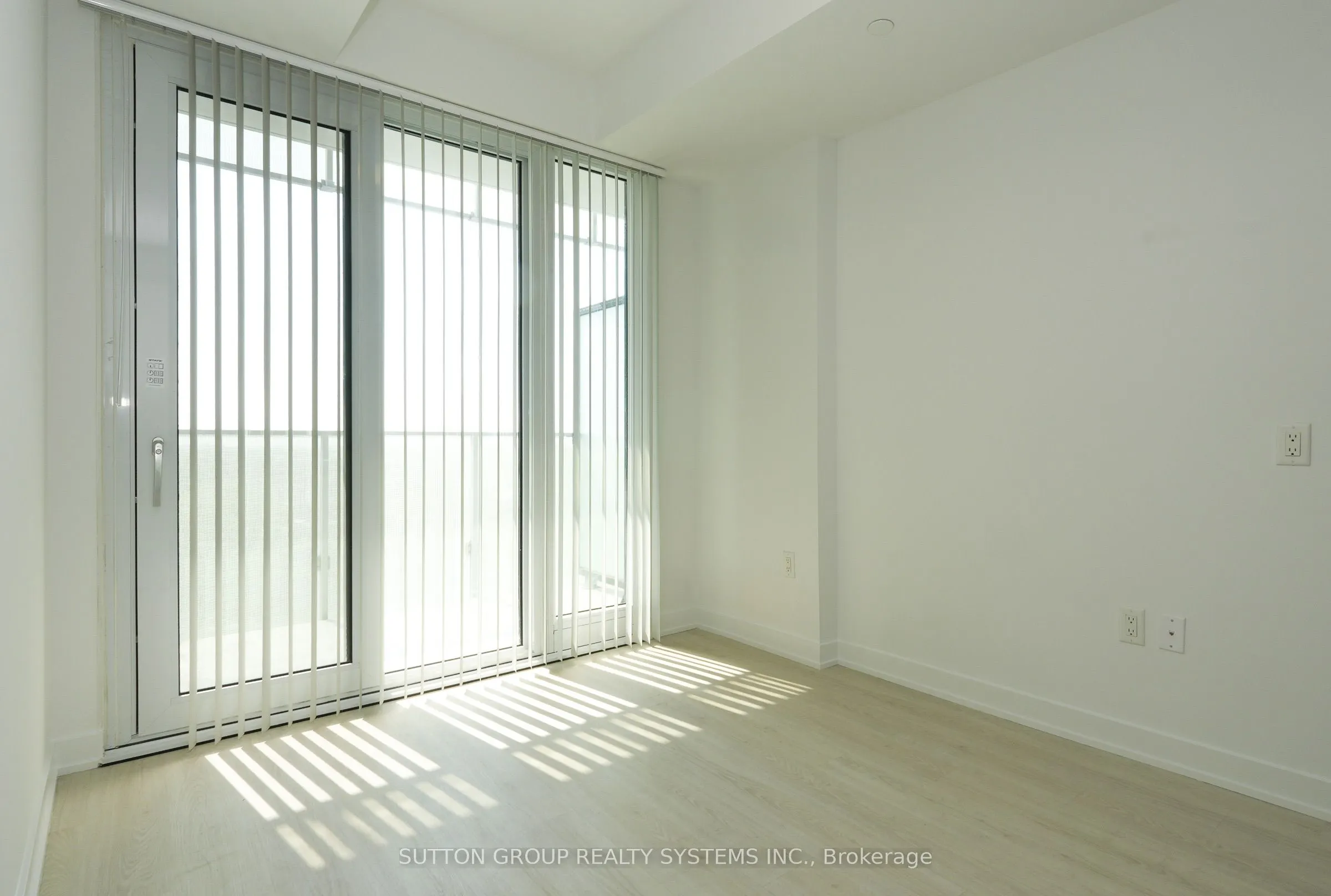 3883 Quartz Road, #520