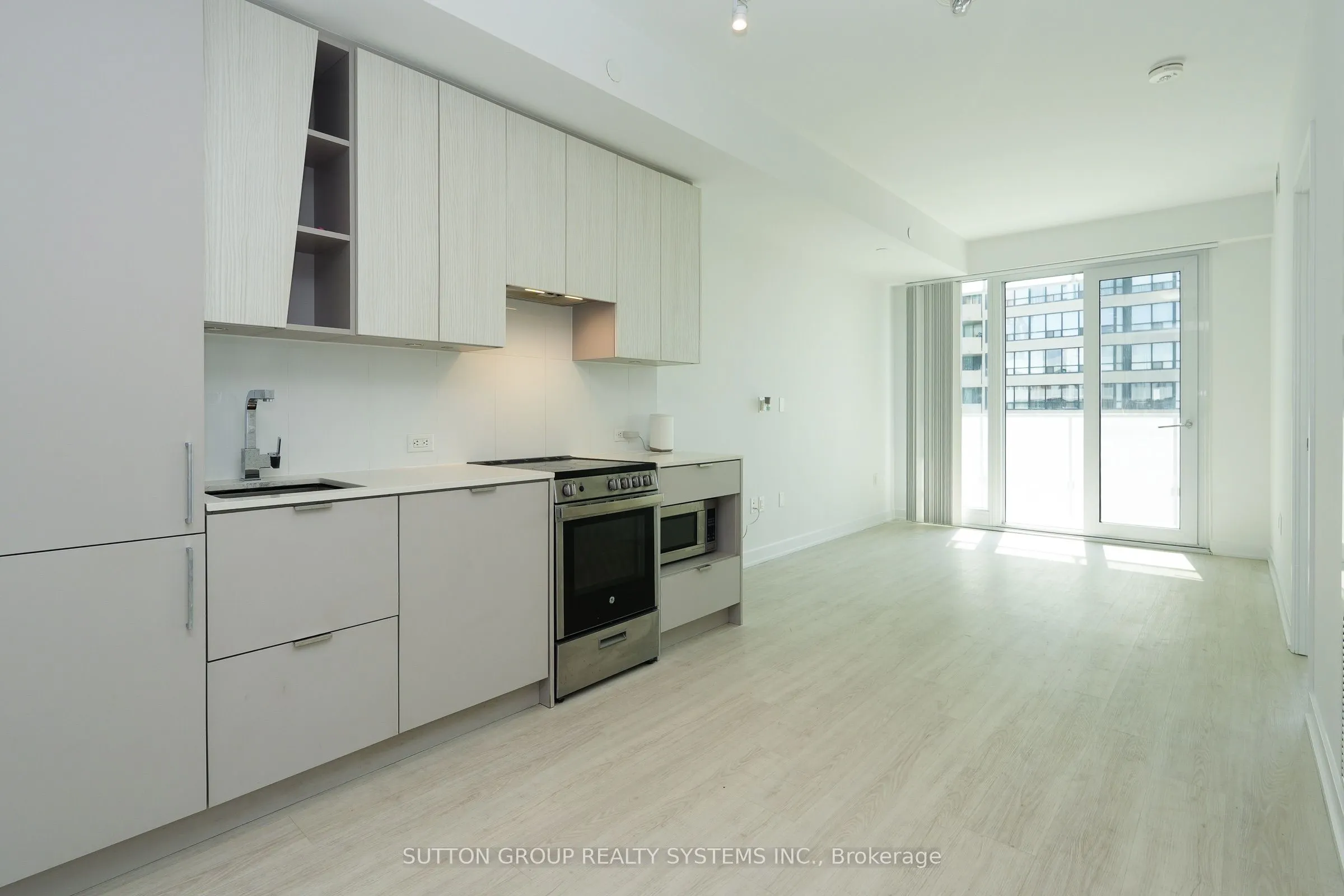 3883 Quartz Road, #520