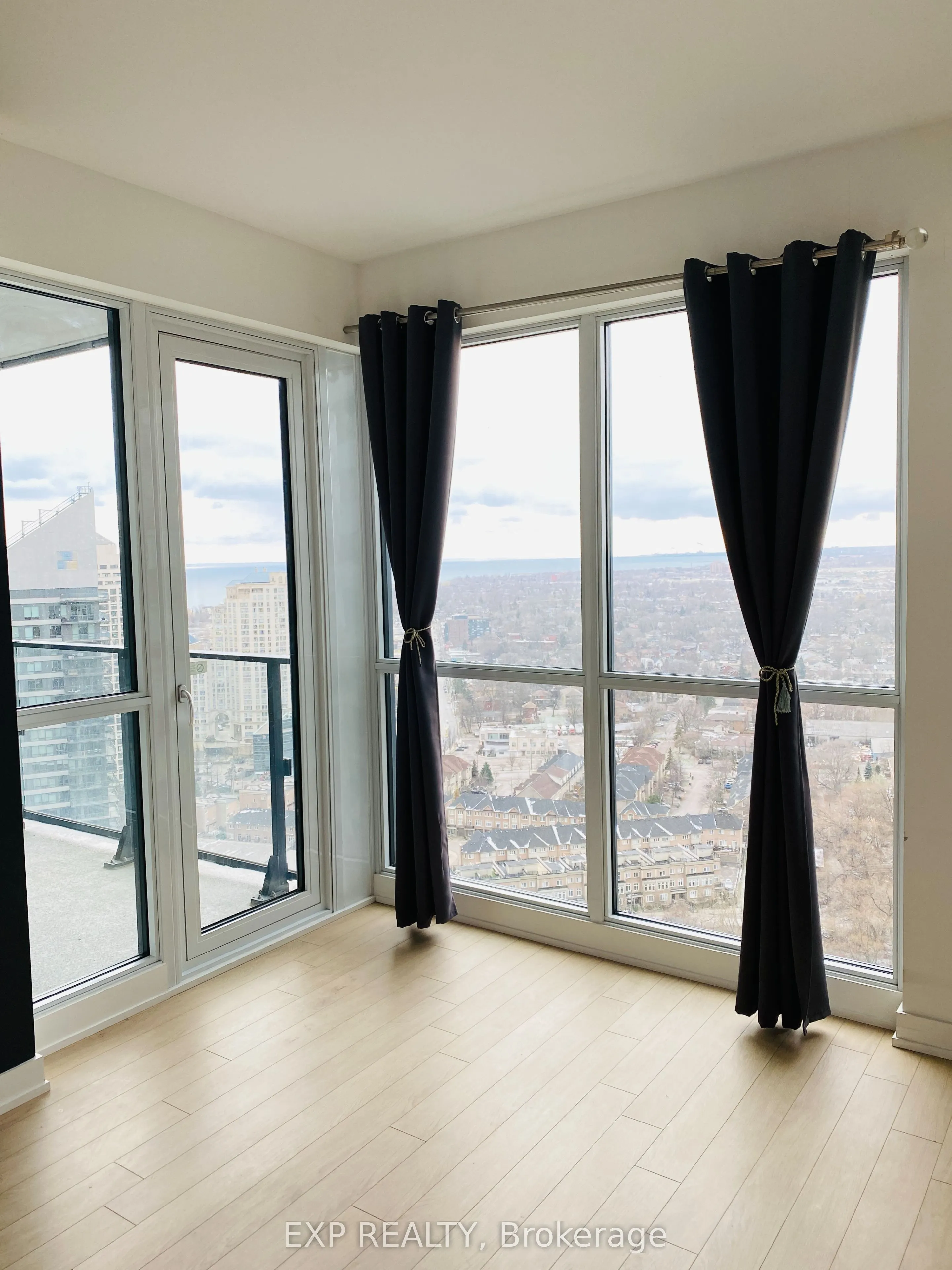 10 Park Lawn Road, #3004