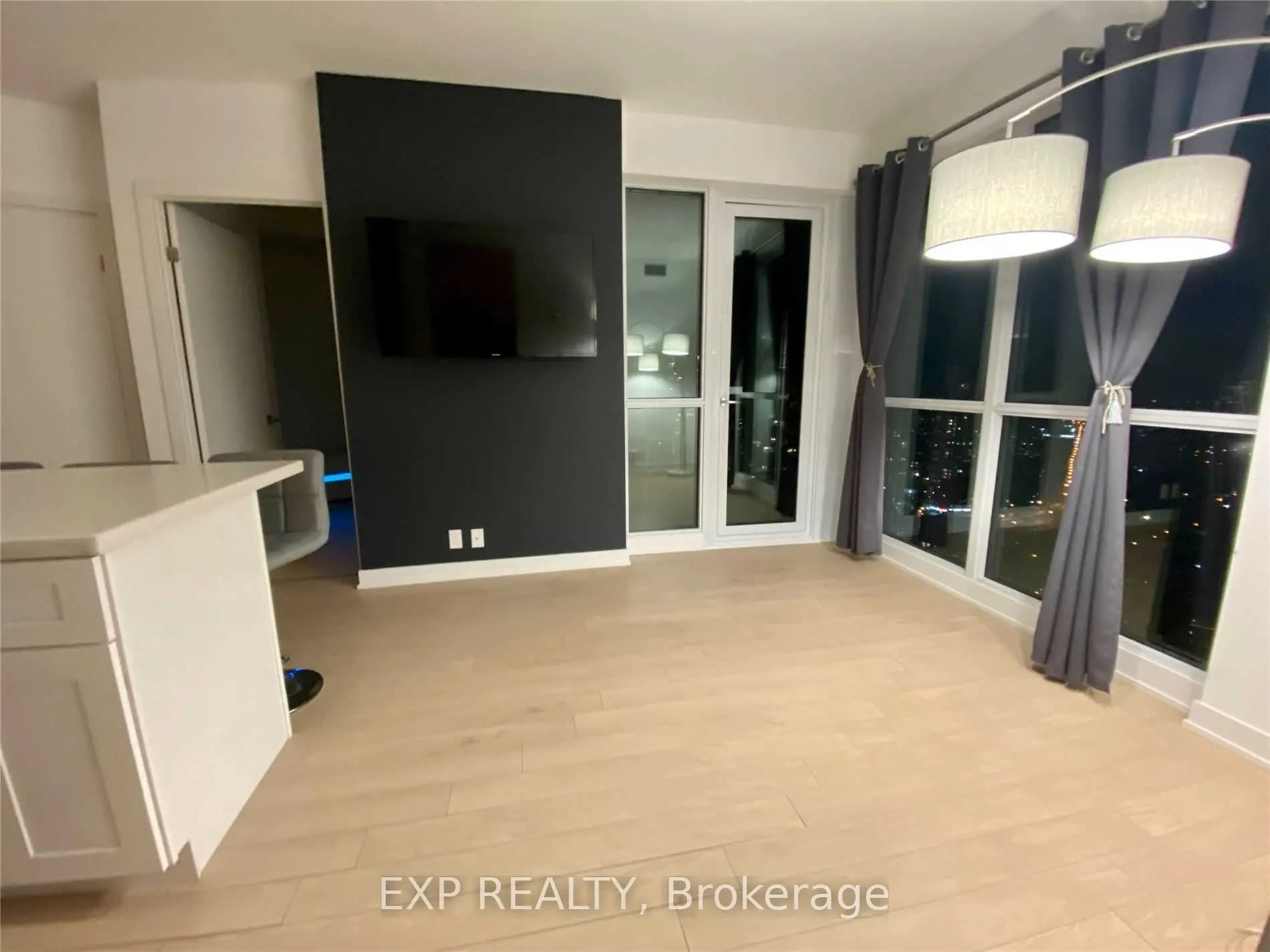 10 Park Lawn Road, #3004