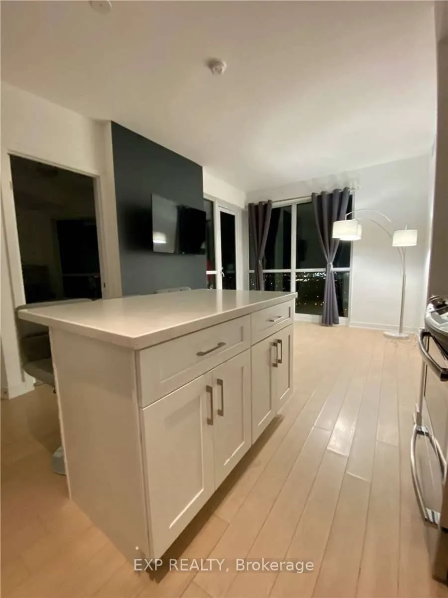 10 Park Lawn Road, #3004