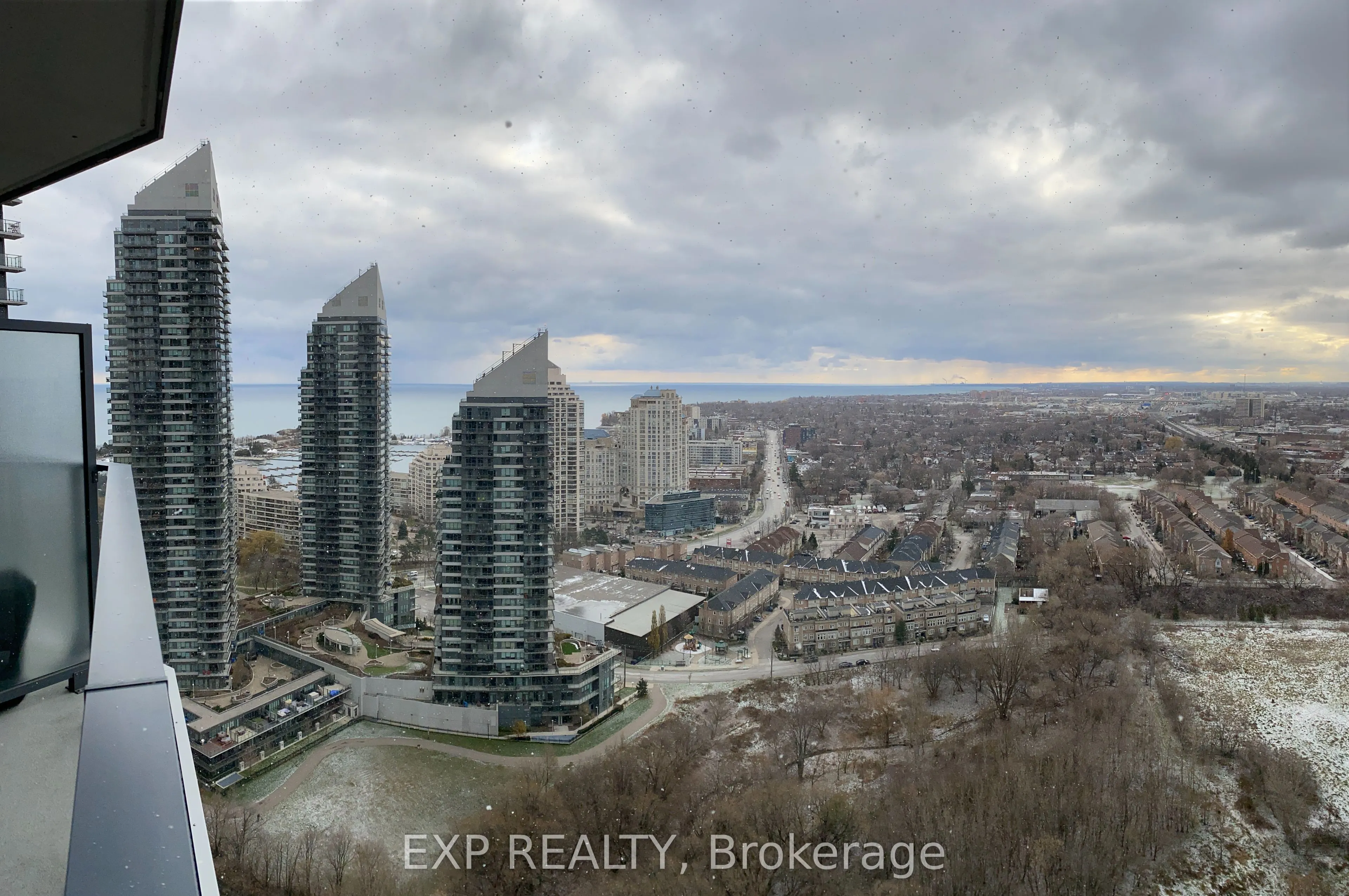 10 Park Lawn Road, #3004