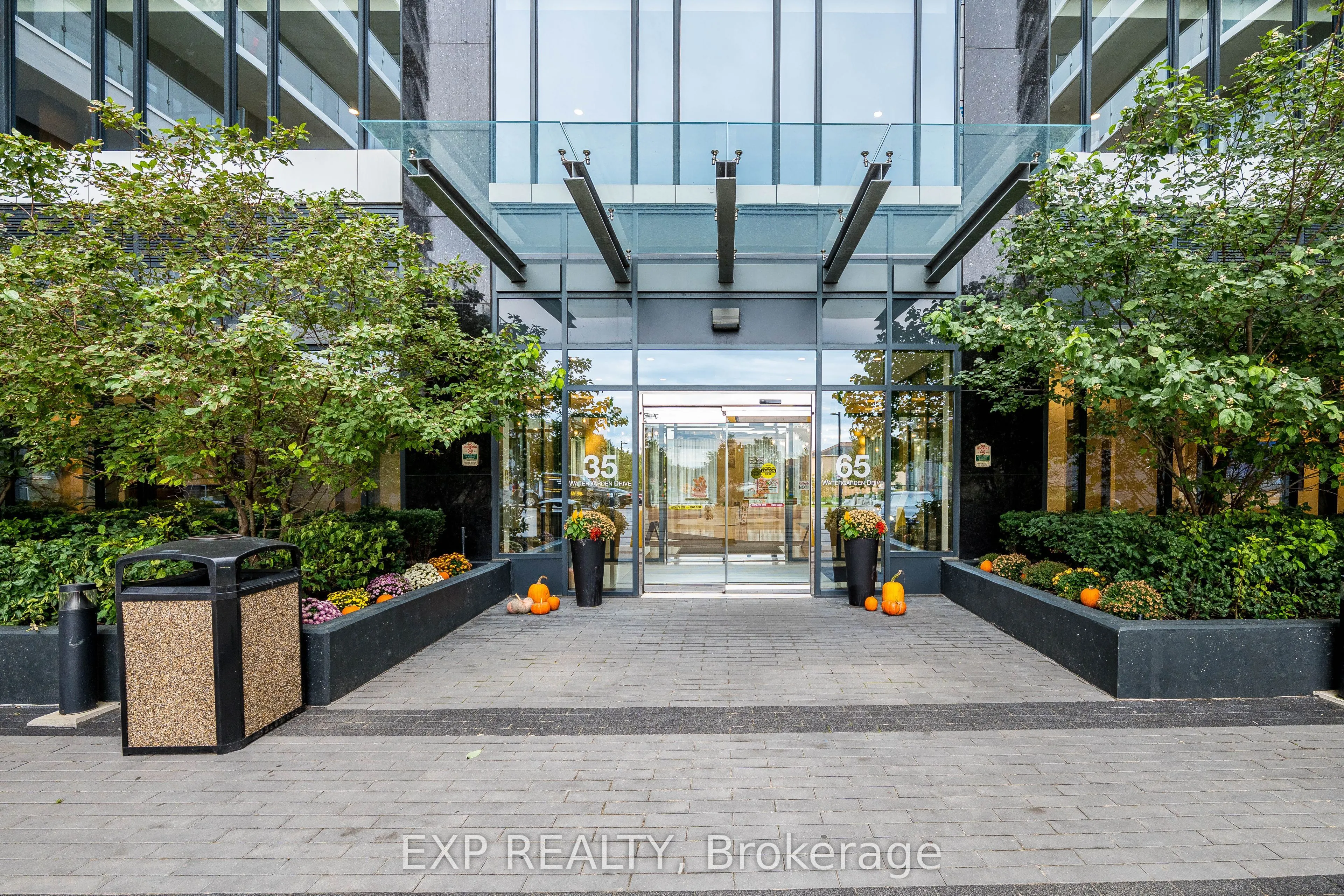 65 Watergarden Drive, #605