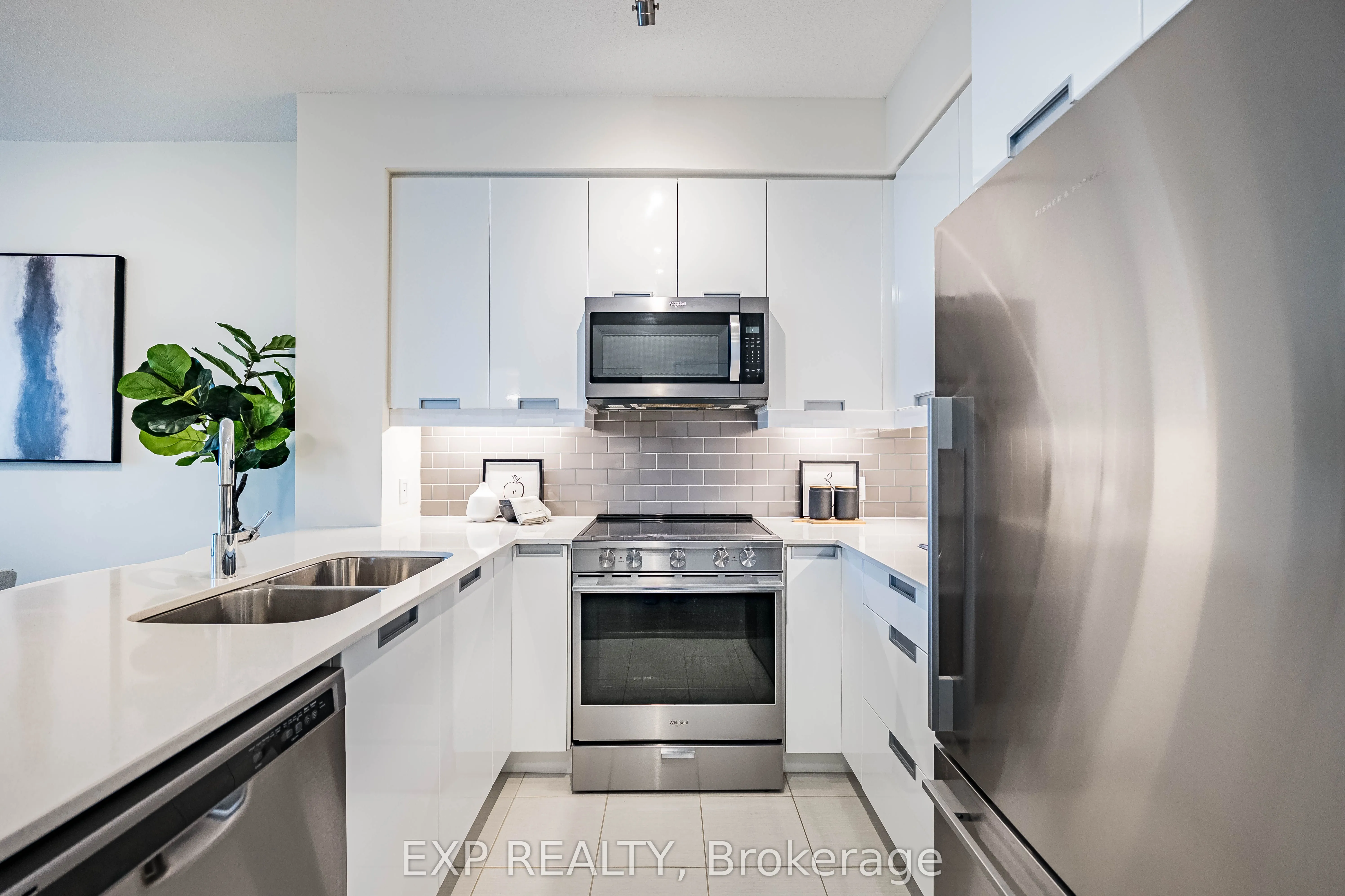 65 Watergarden Drive, #605