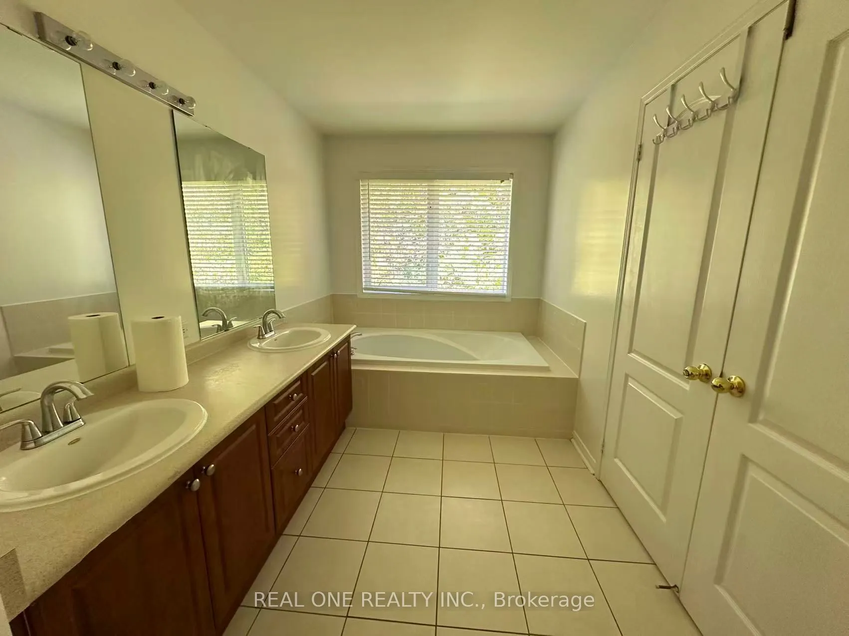 3829 Quiet Creek Drive