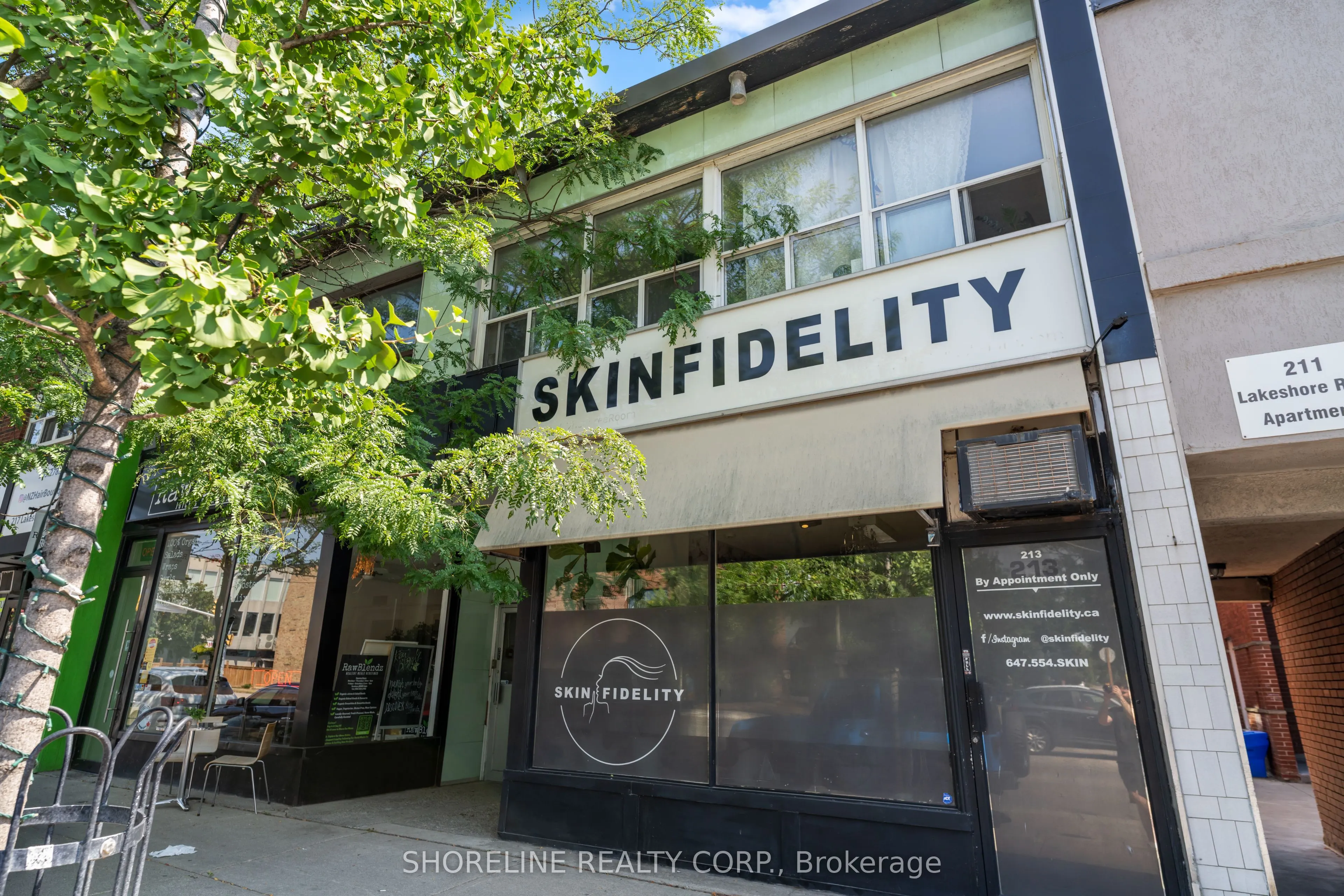 213 Lakeshore Road E, #1