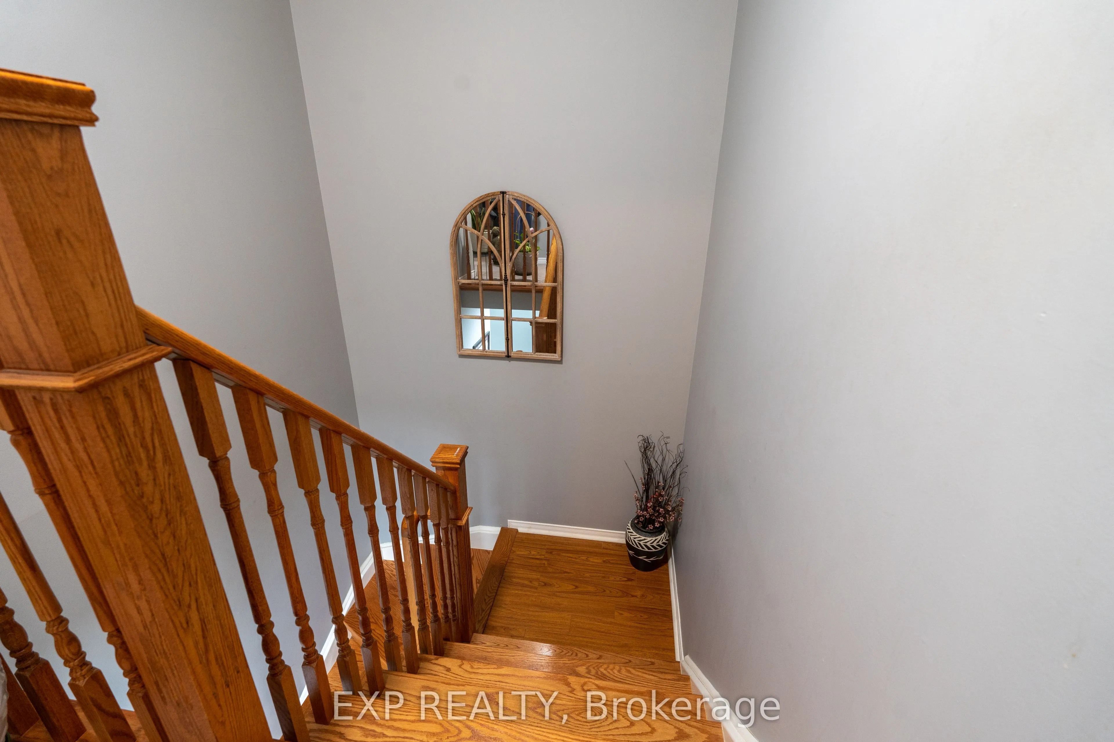 37 Farthingale Crescent