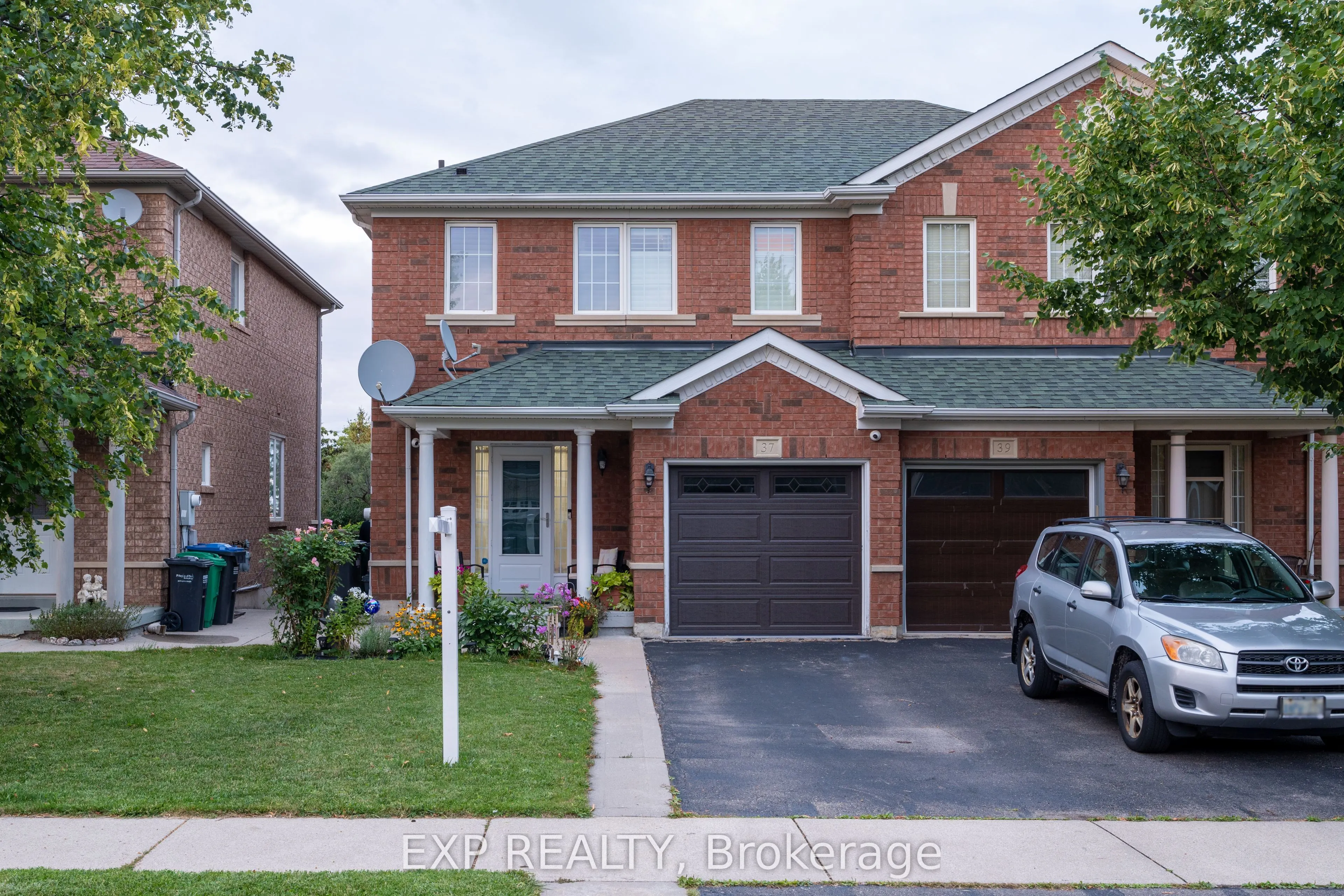 37 Farthingale Crescent