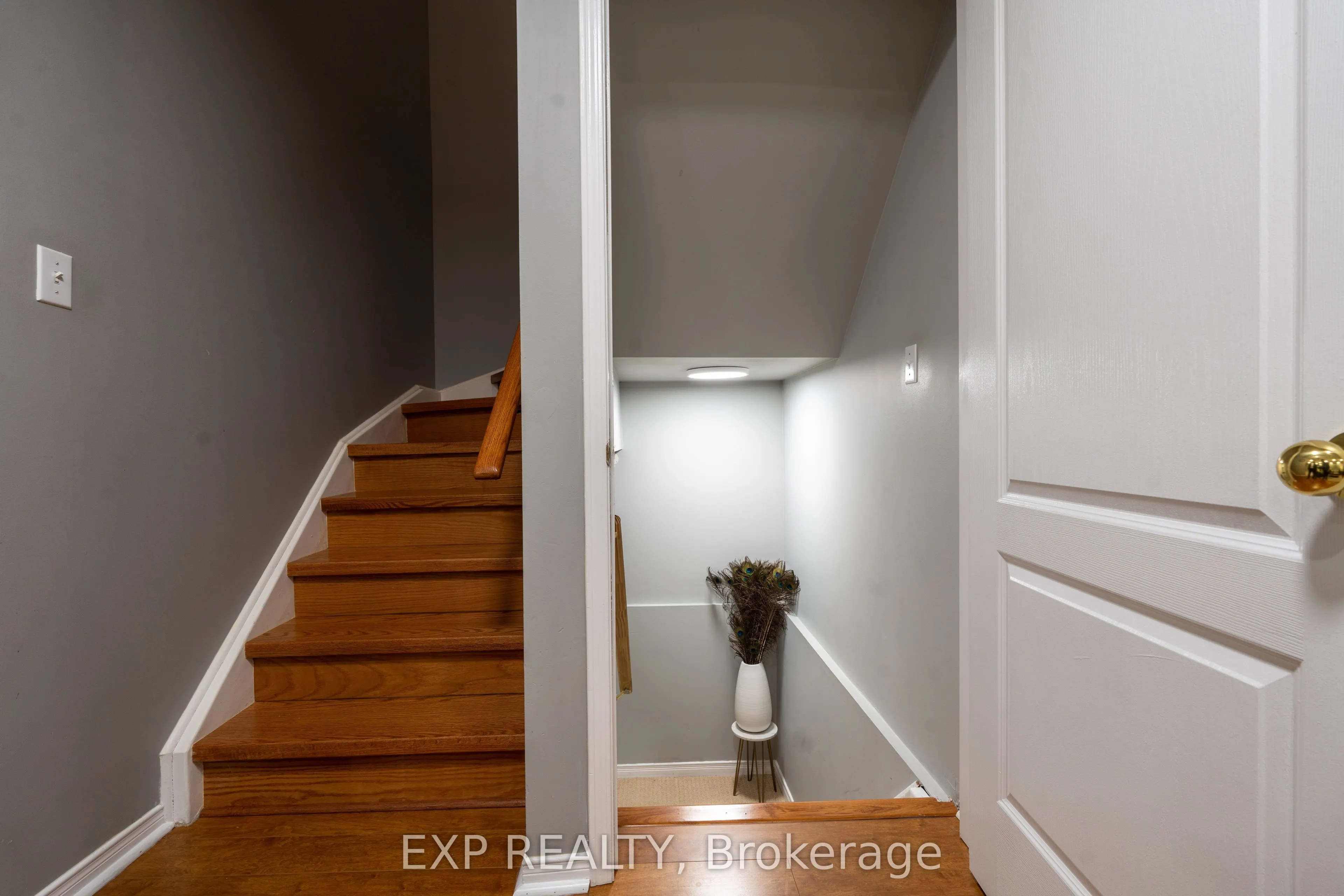 37 Farthingale Crescent