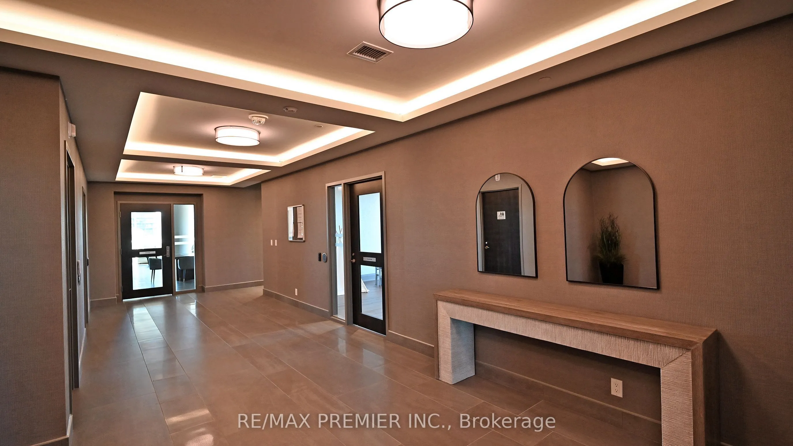 15 Lynch Street, #808