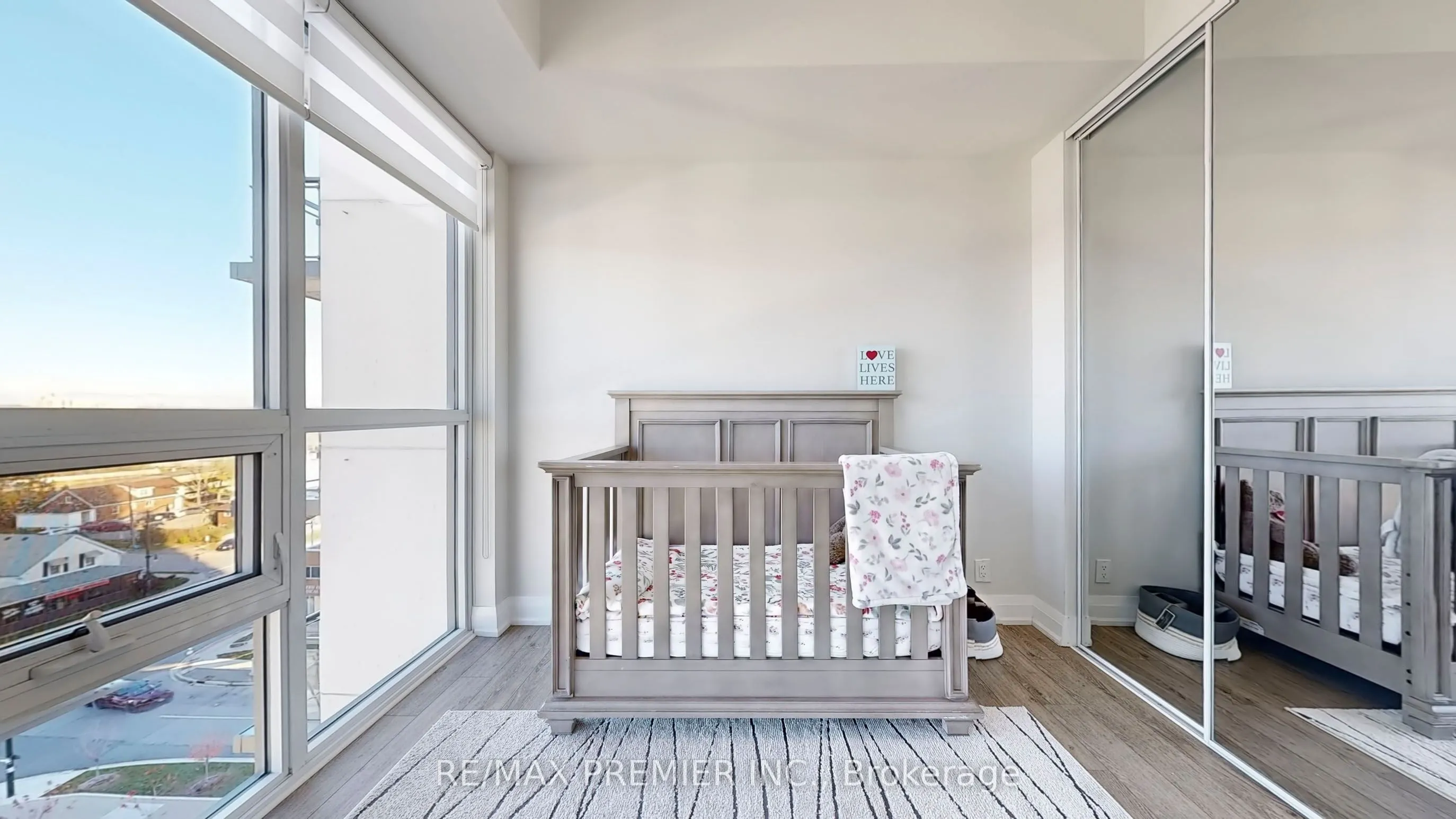 15 Lynch Street, #808