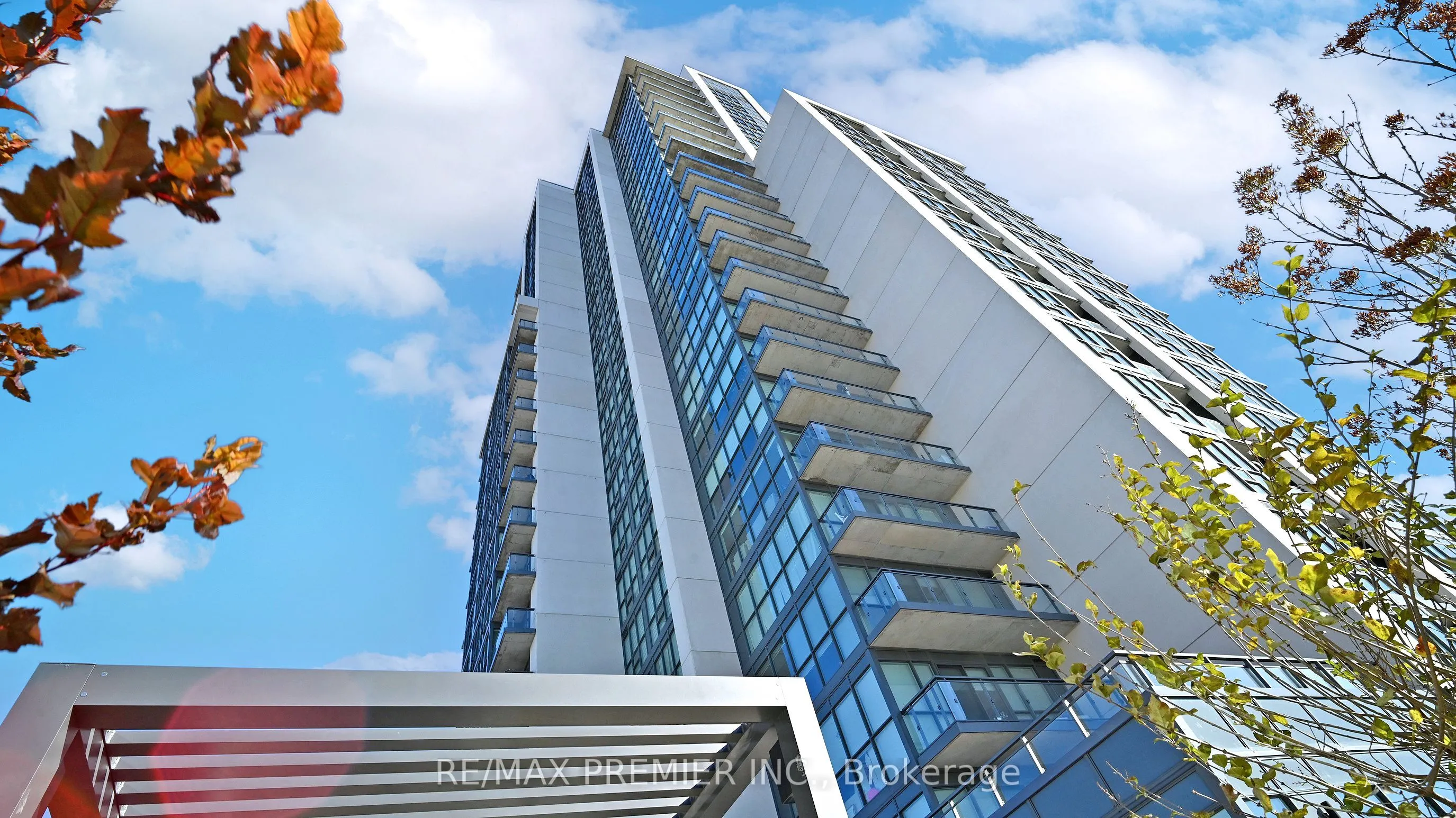 15 Lynch Street, #808