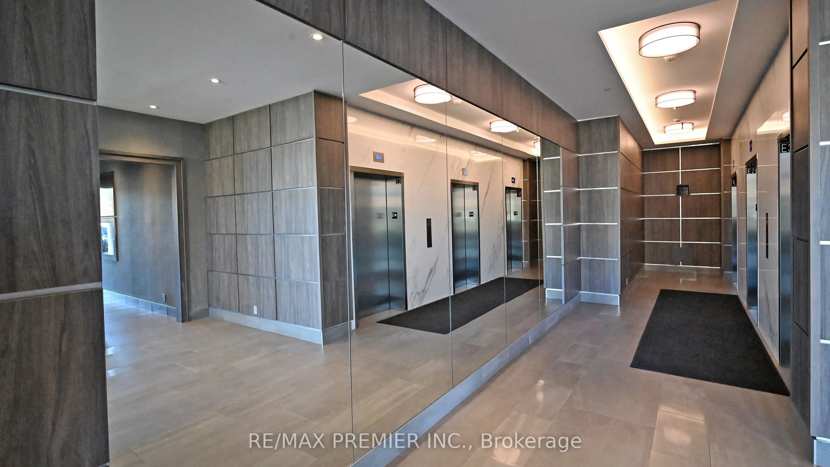 15 Lynch Street, #808