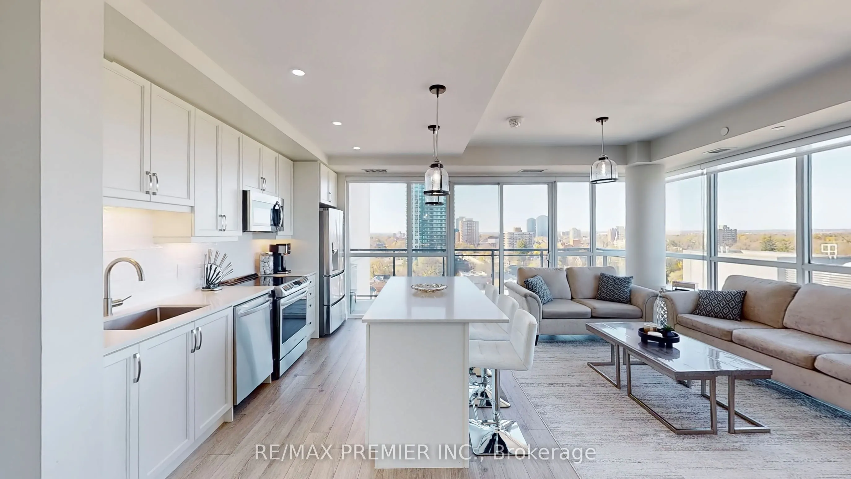 15 Lynch Street, #808