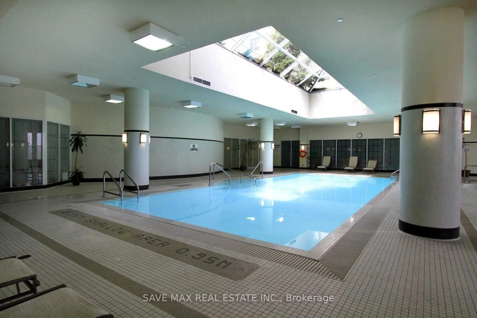 25 Kingsbridge Garden Circle, #723