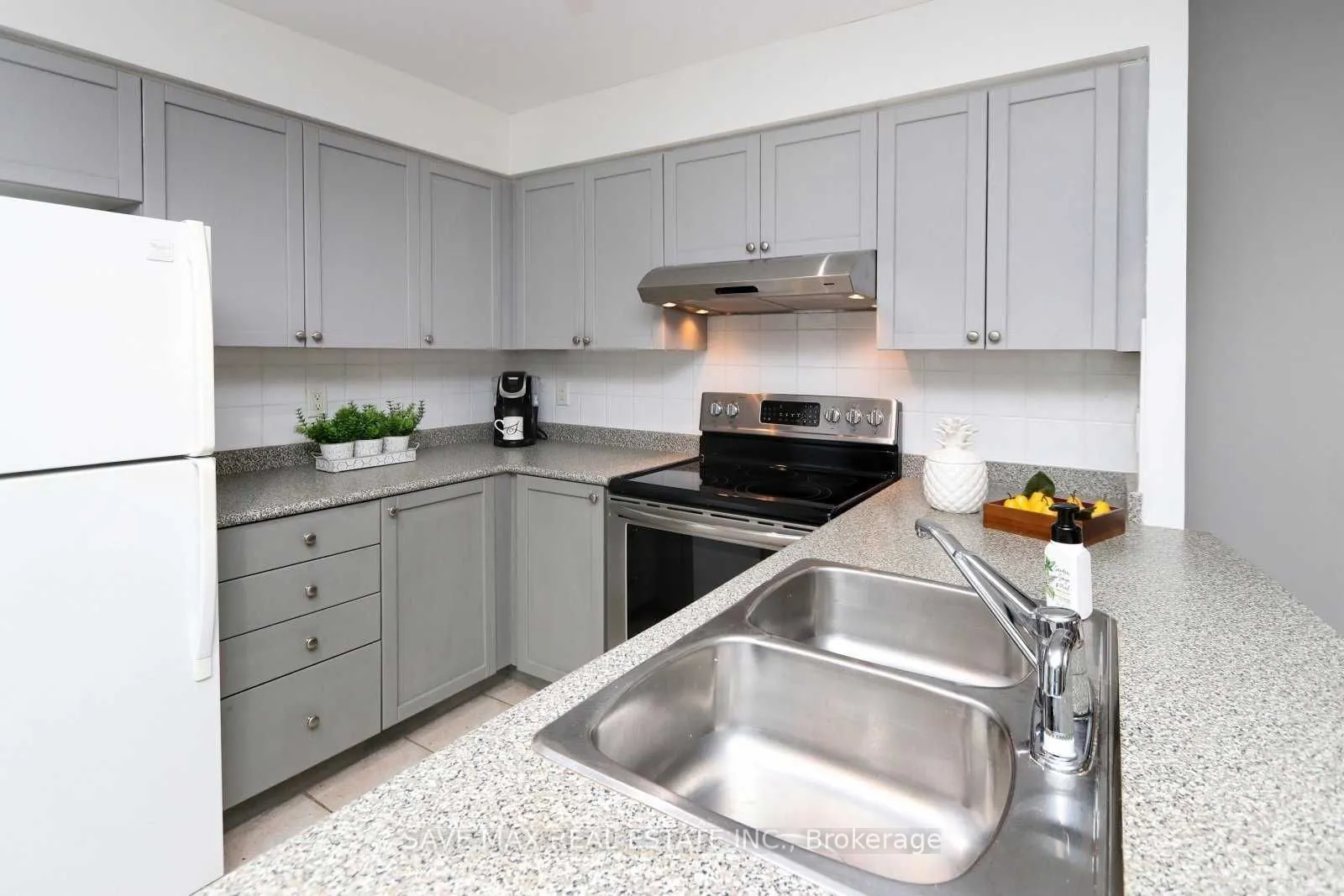 25 Kingsbridge Garden Circle, #723