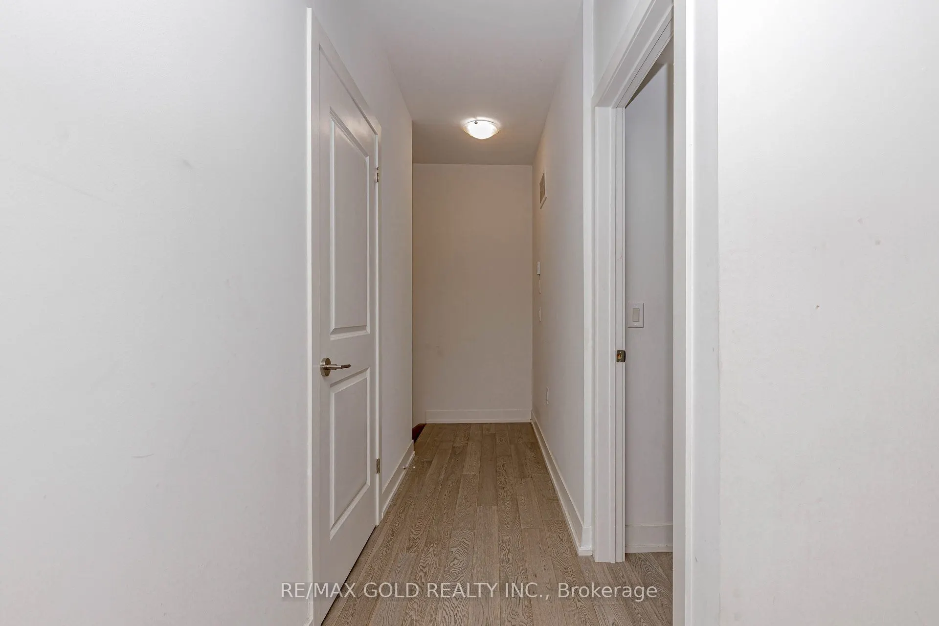 1075 Douglas Mccurdy Comm, #148