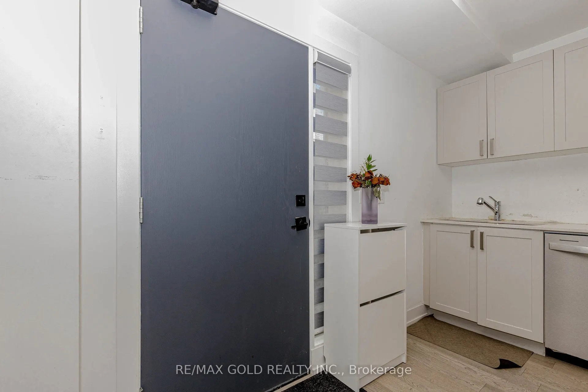 1075 Douglas Mccurdy Comm, #148