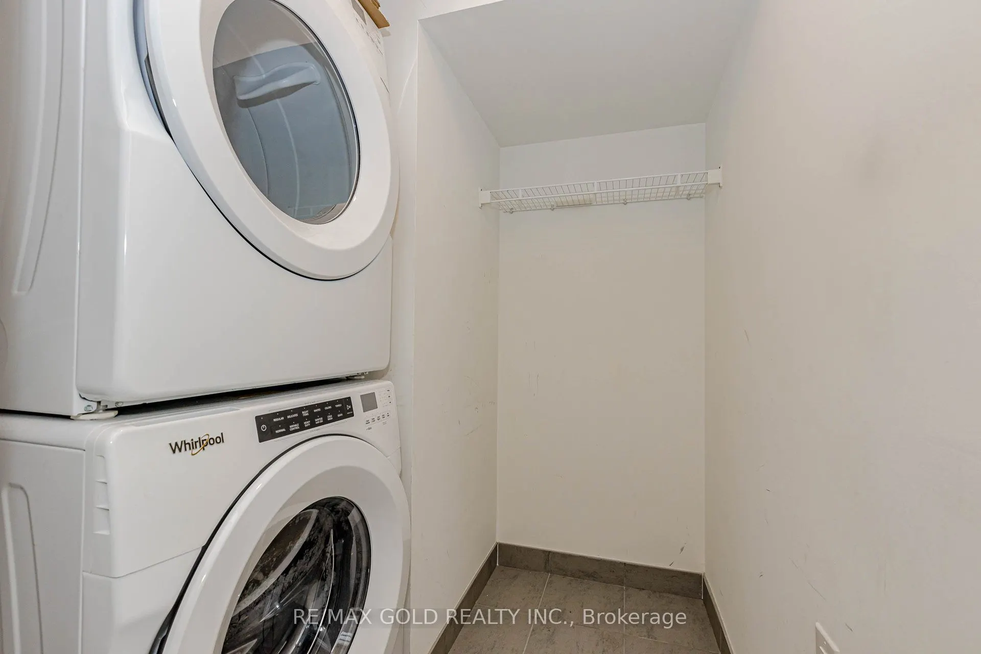 1075 Douglas Mccurdy Comm, #148