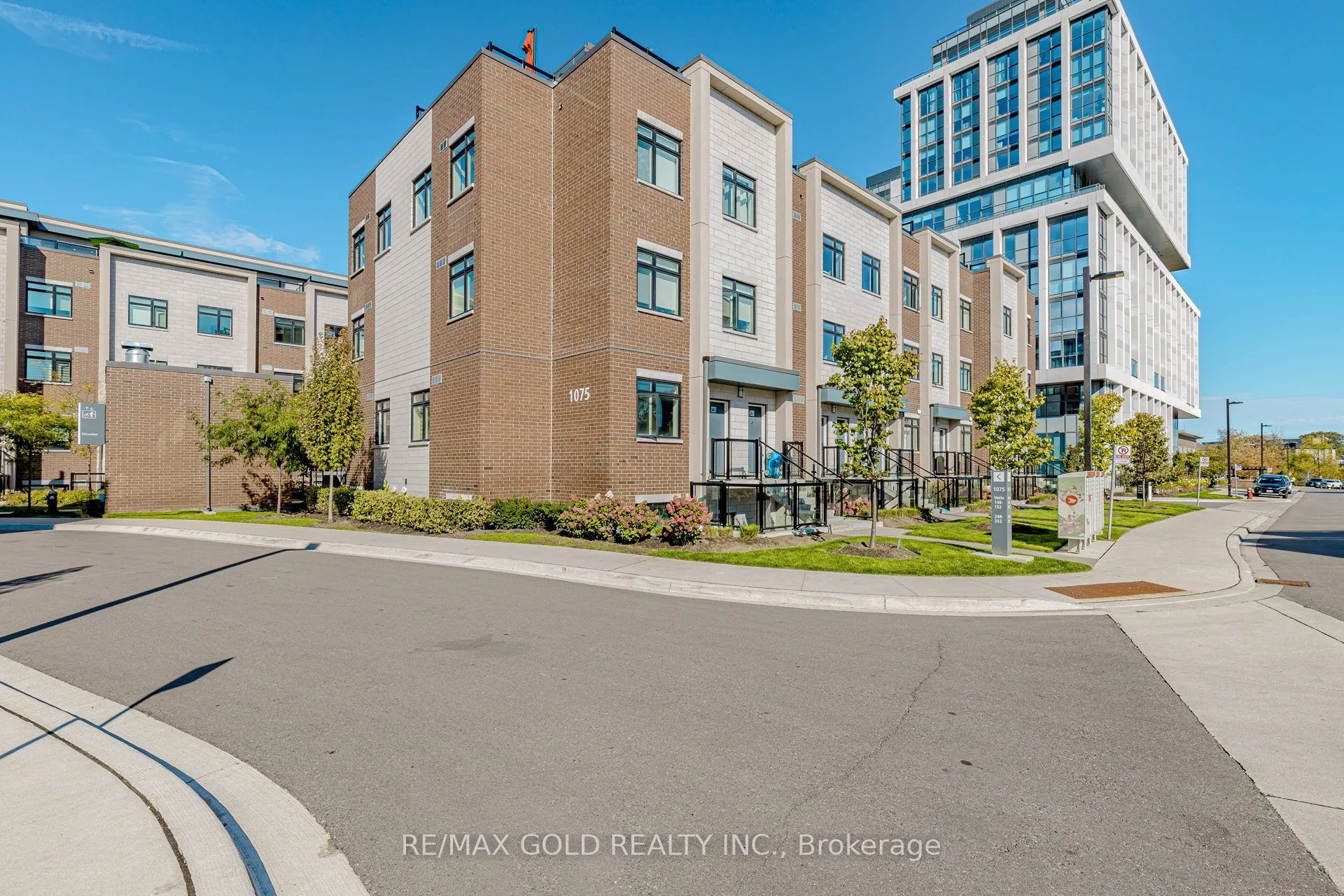 1075 Douglas Mccurdy Comm, #148