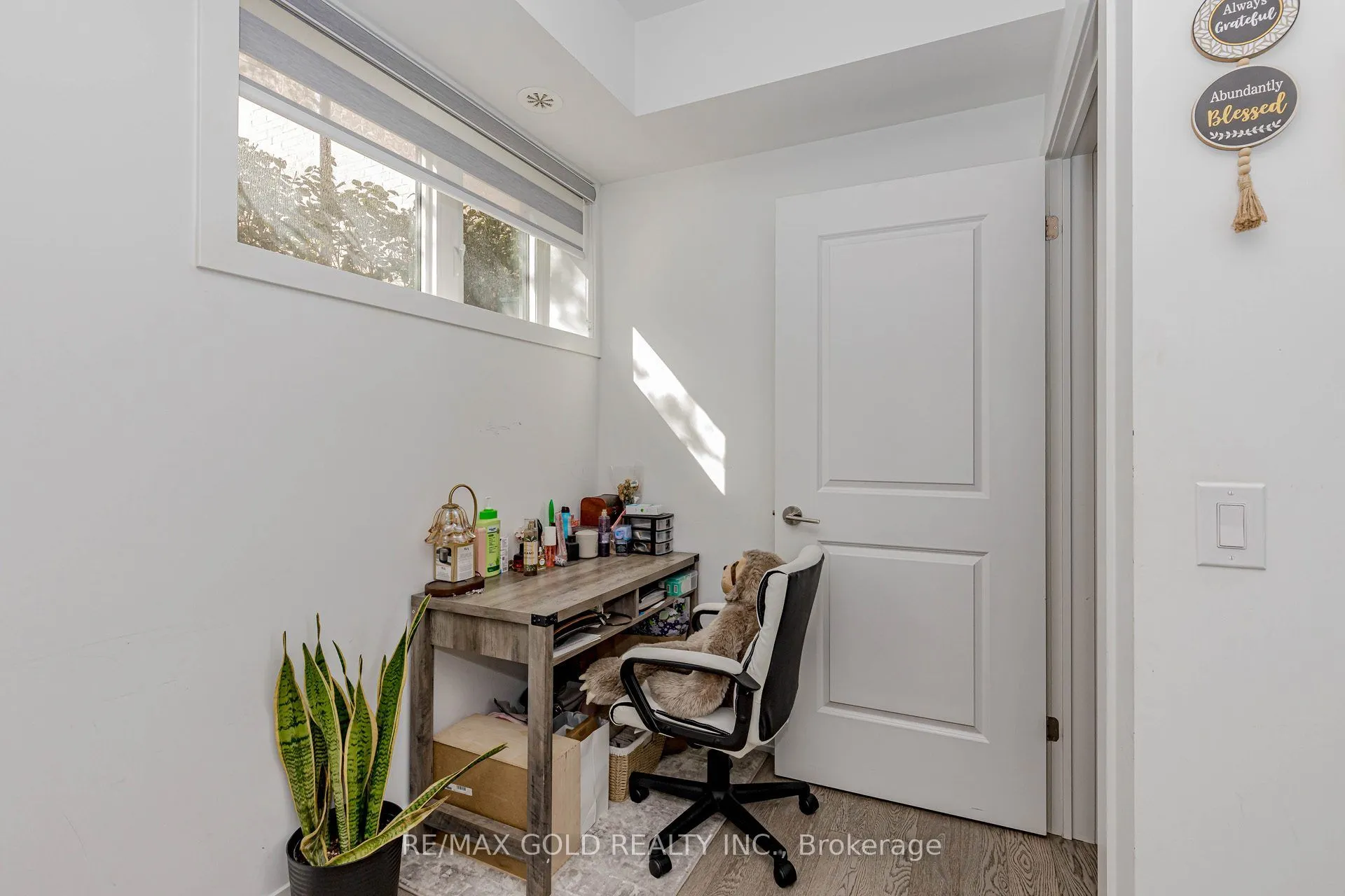 1075 Douglas Mccurdy Comm, #148