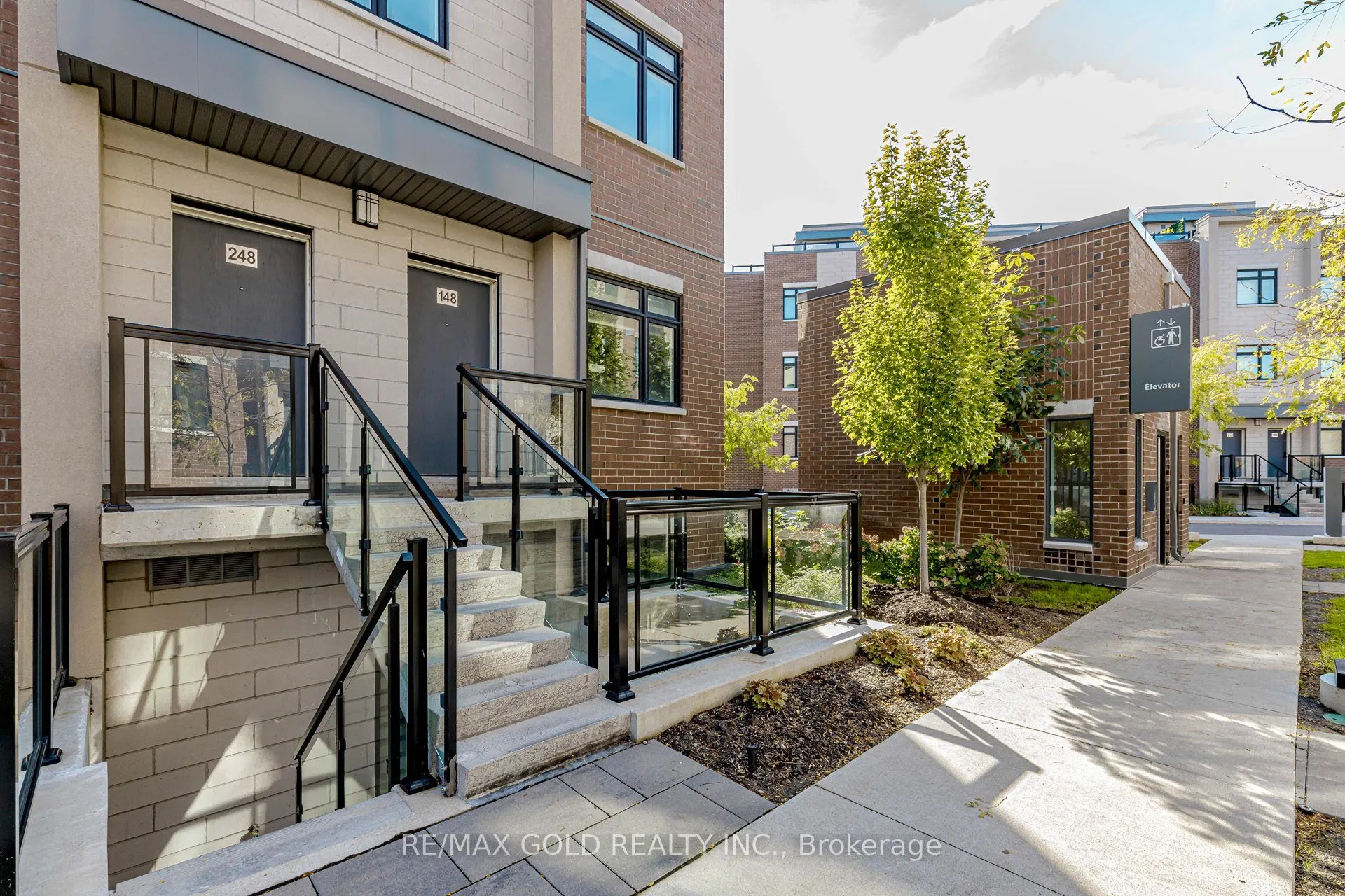 1075 Douglas Mccurdy Comm, #148