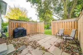 33 Groveland Crescent