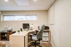 33 Groveland Crescent