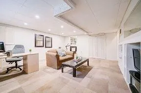 33 Groveland Crescent