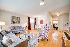 33 Groveland Crescent