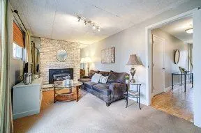 33 Groveland Crescent