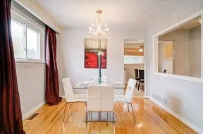 33 Groveland Crescent