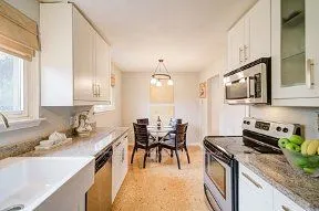 33 Groveland Crescent