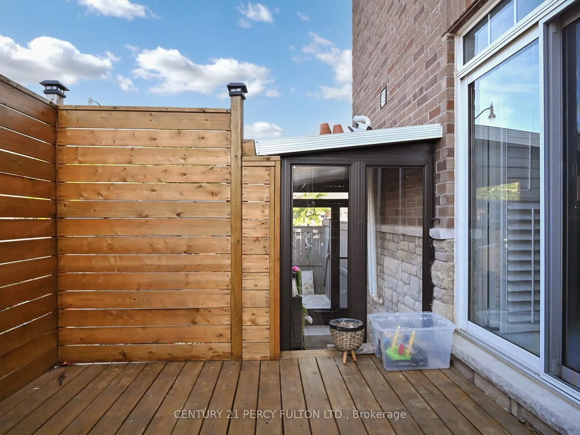 96 Humberstone Crescent