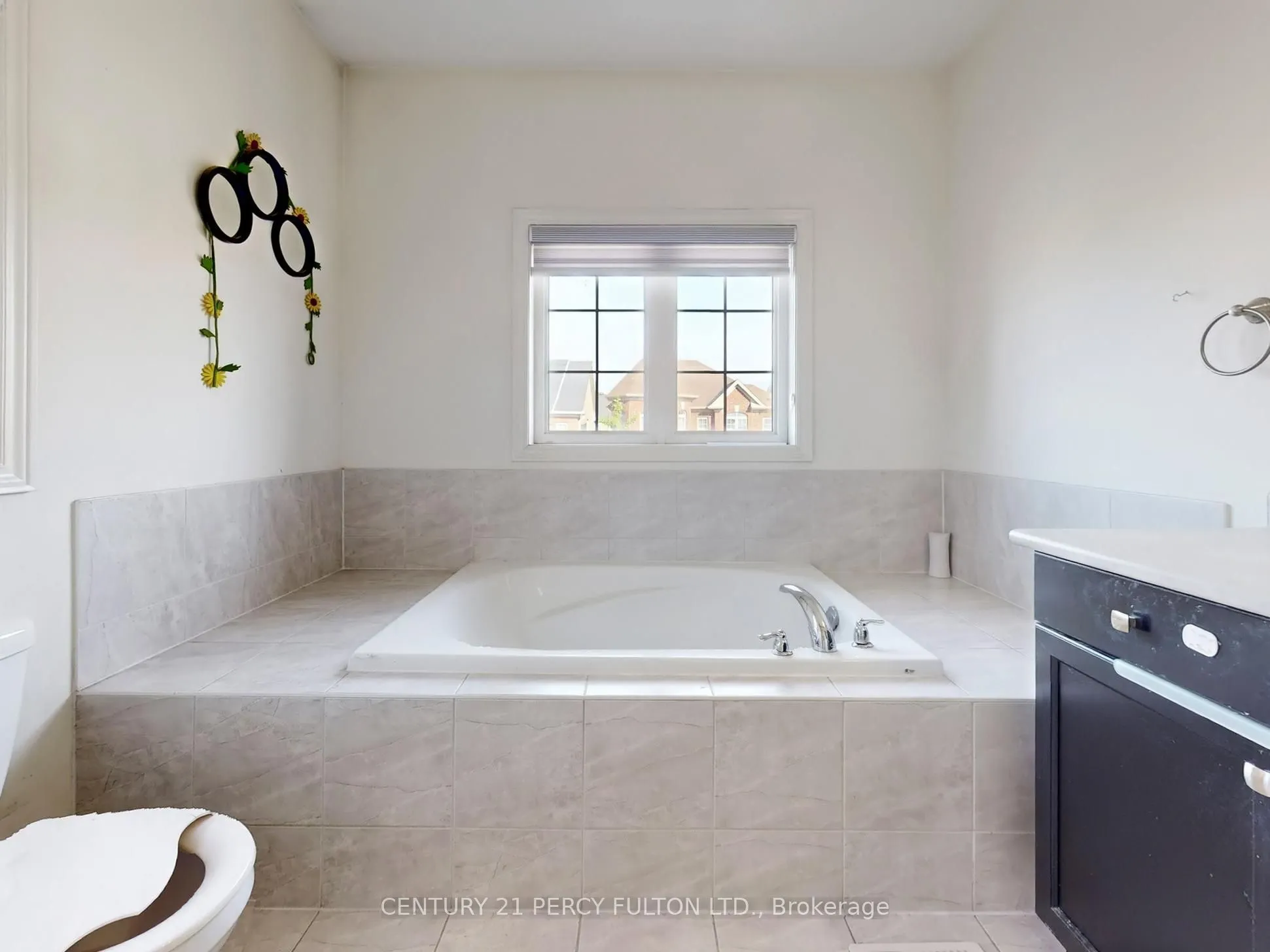 96 Humberstone Crescent