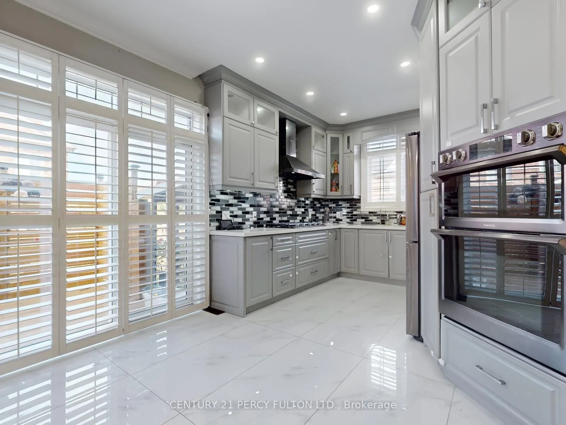 96 Humberstone Crescent