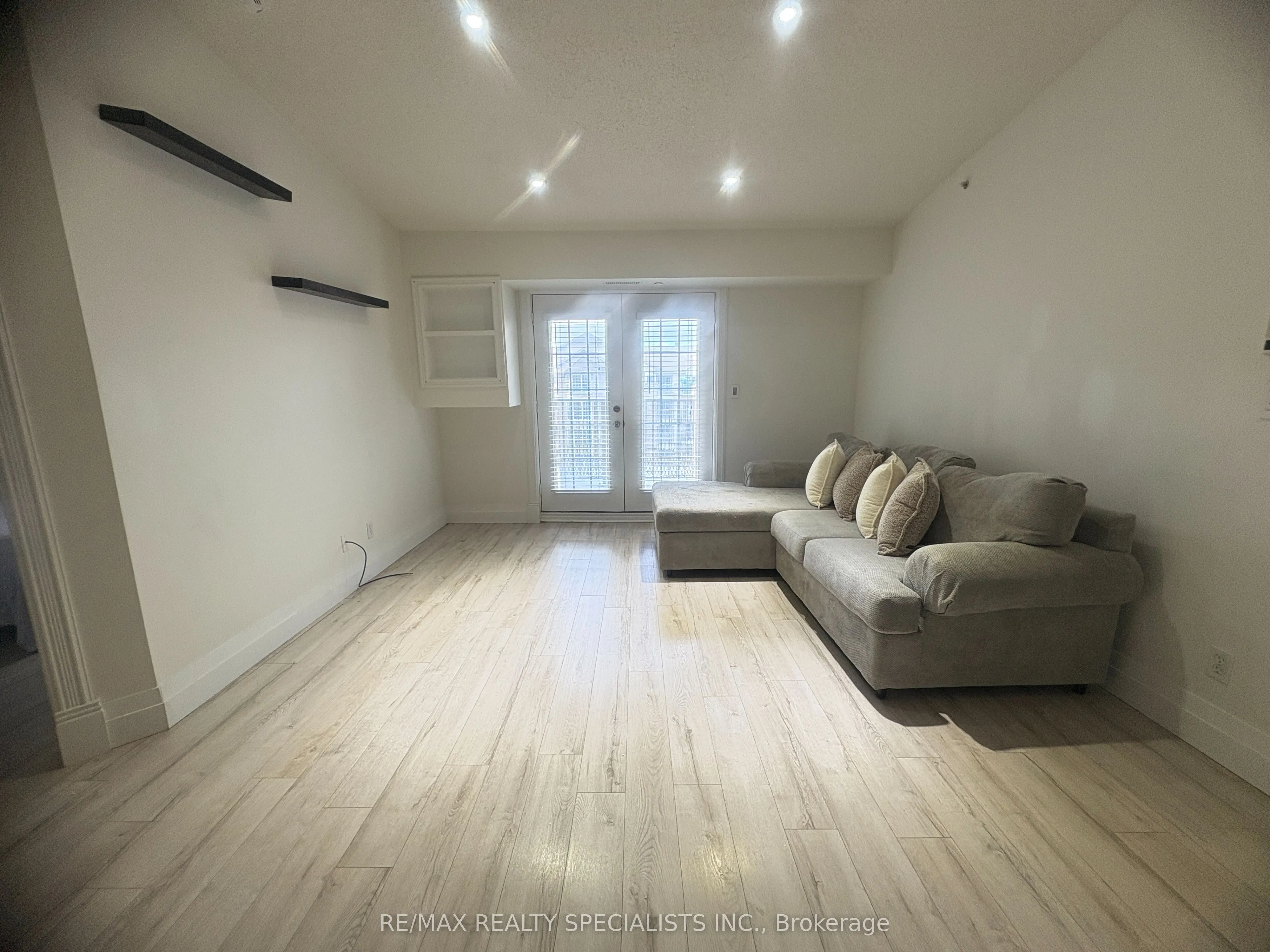 1440 Bishops Gate, #406