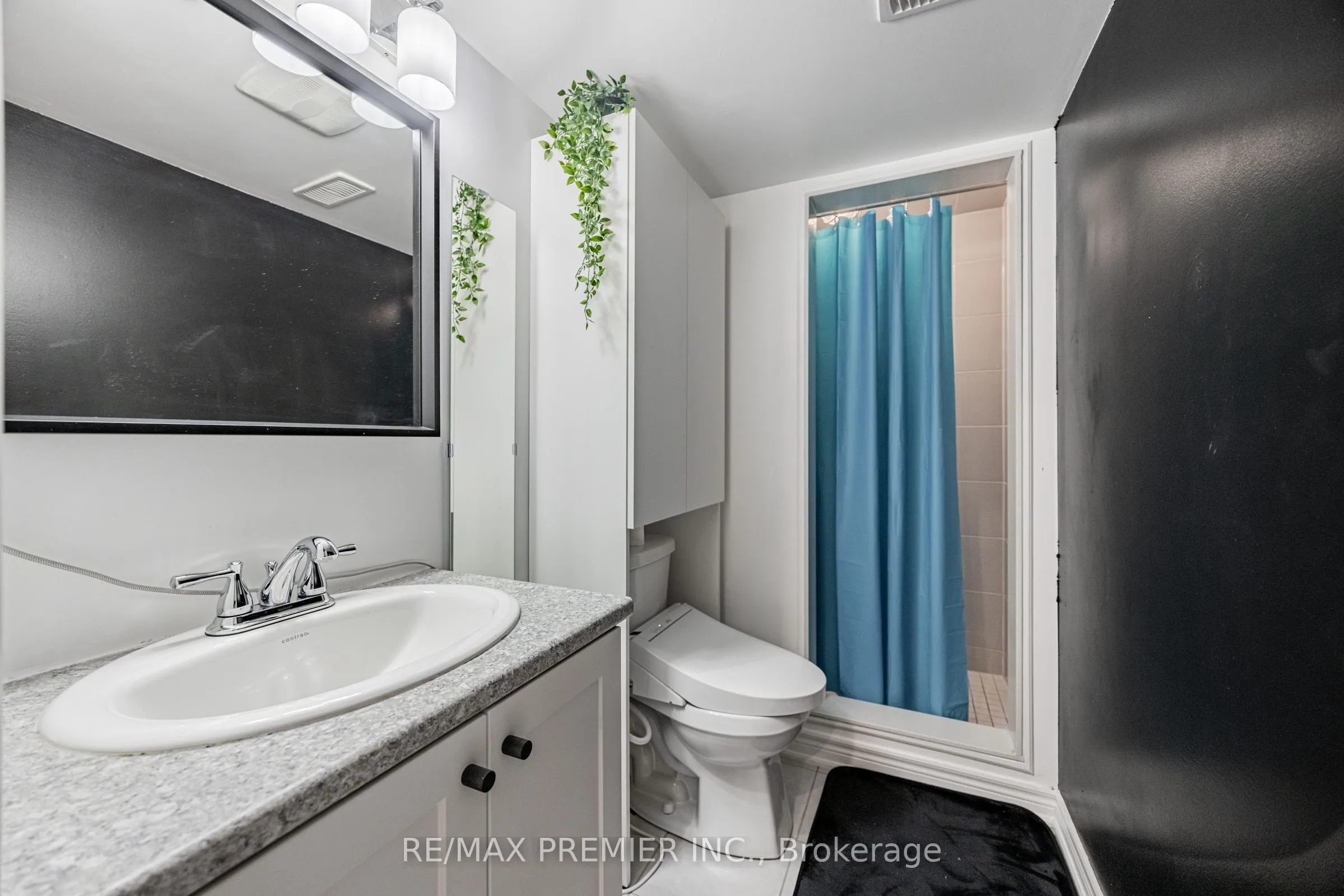 935 Transom Crescent