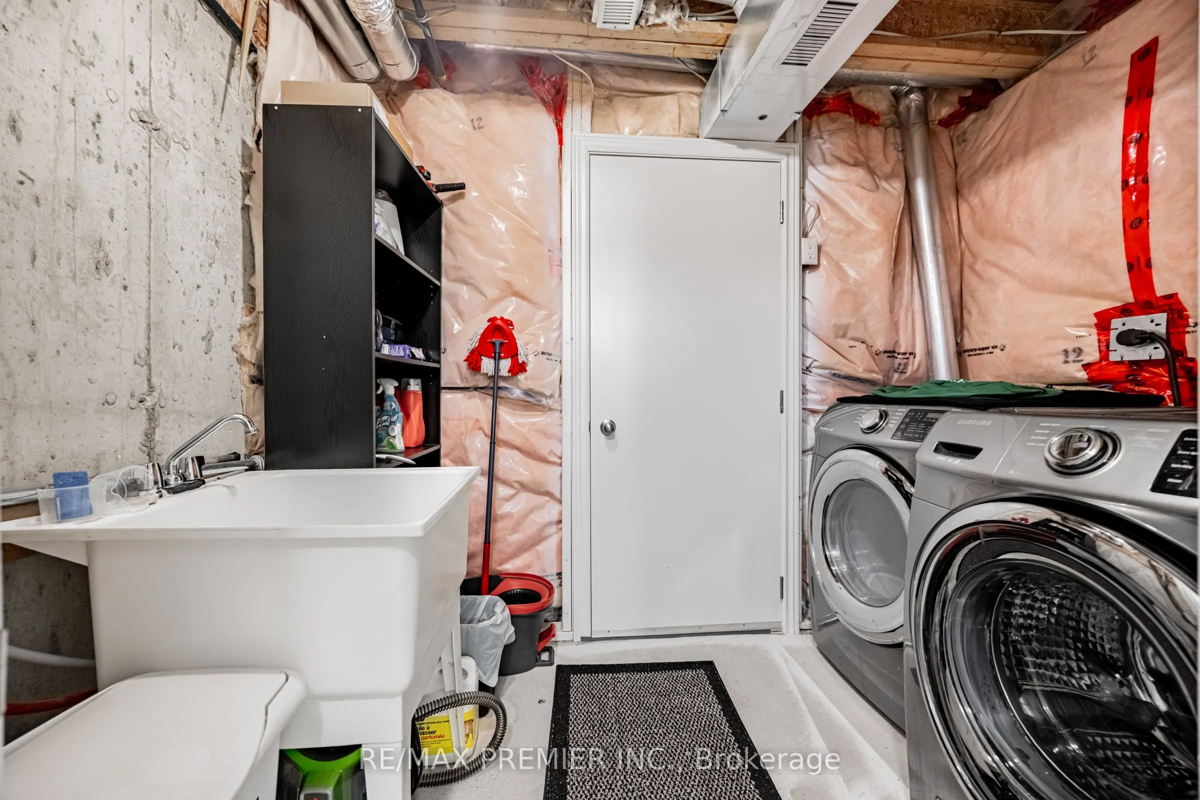 935 Transom Crescent