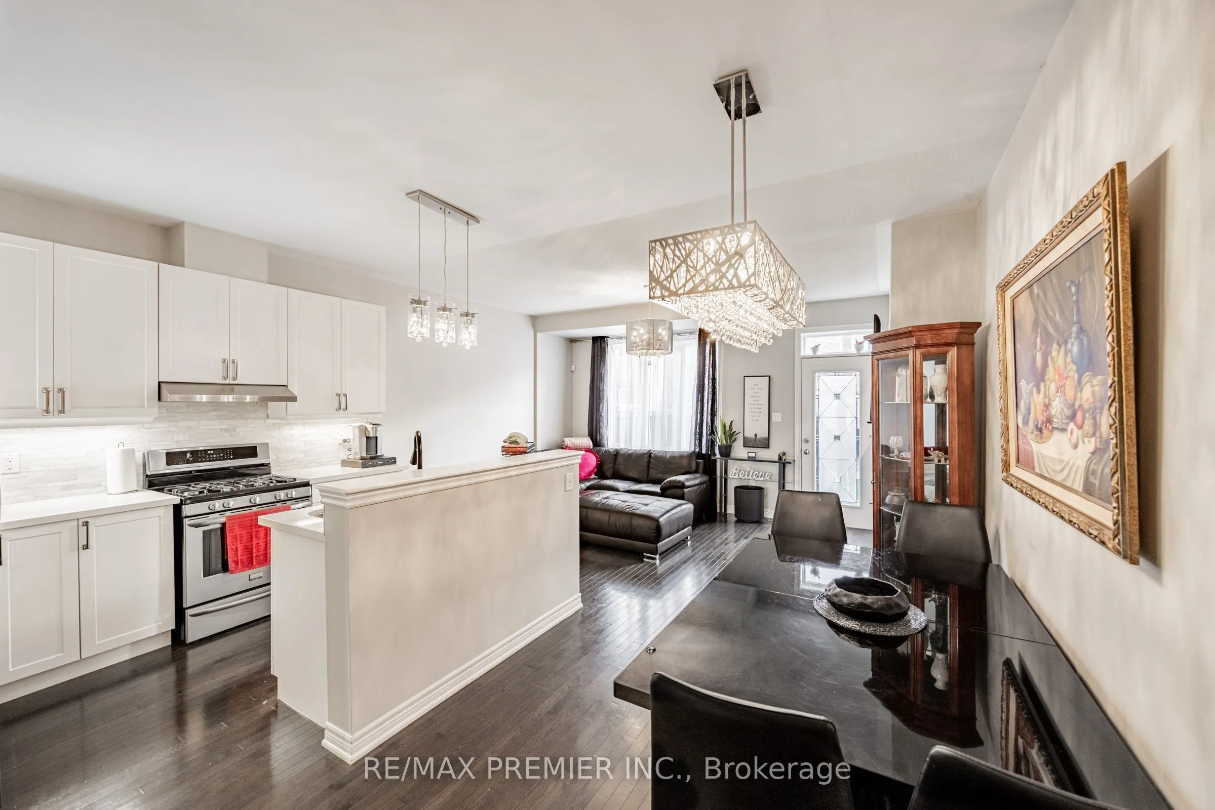 935 Transom Crescent