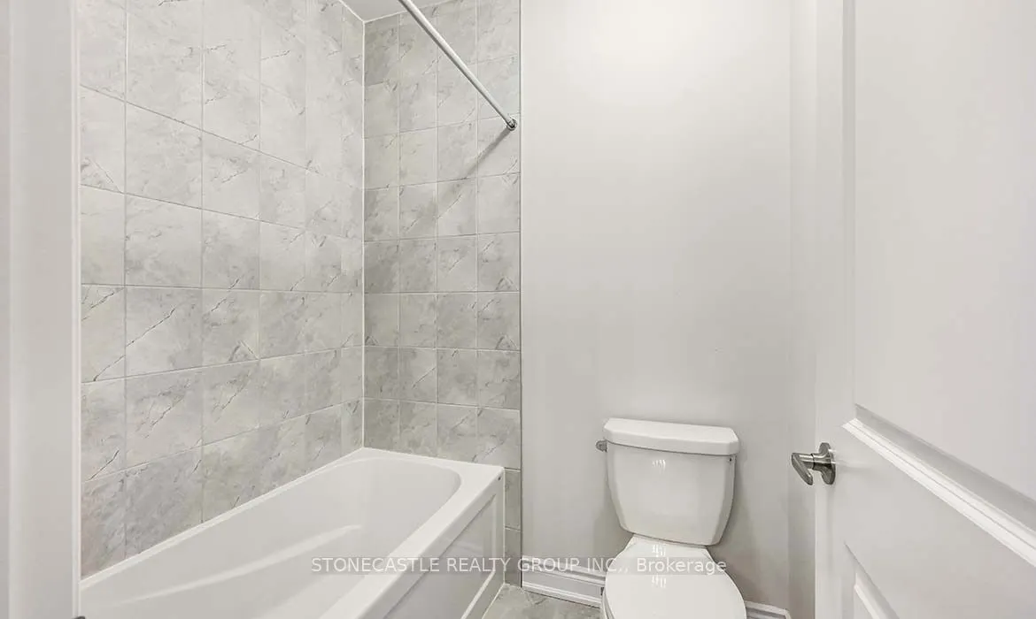 1378 Courtleigh Trail