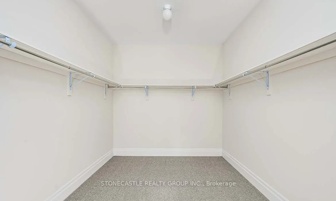 1378 Courtleigh Trail