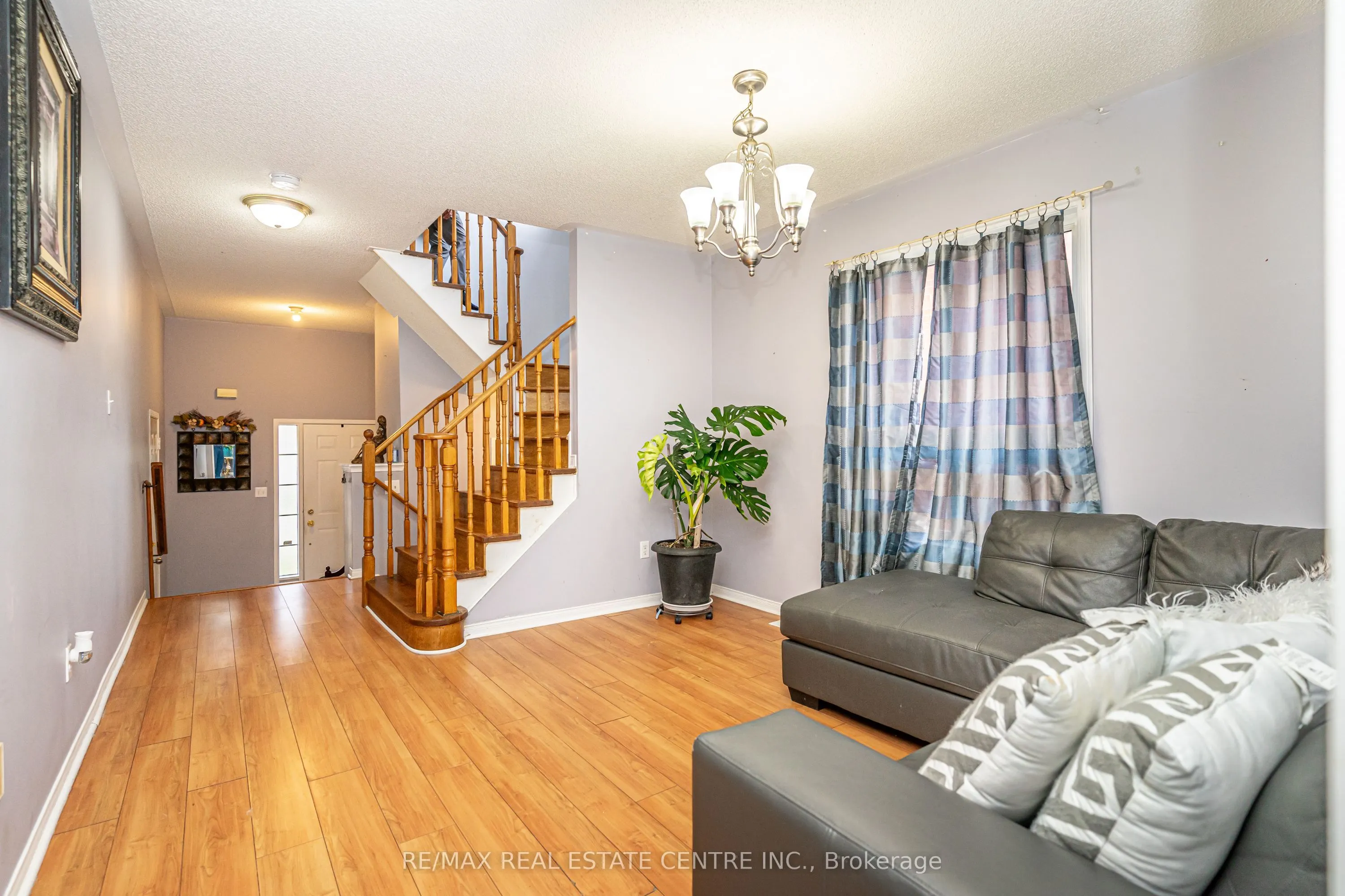 43 Trumpet Valley Boulevard