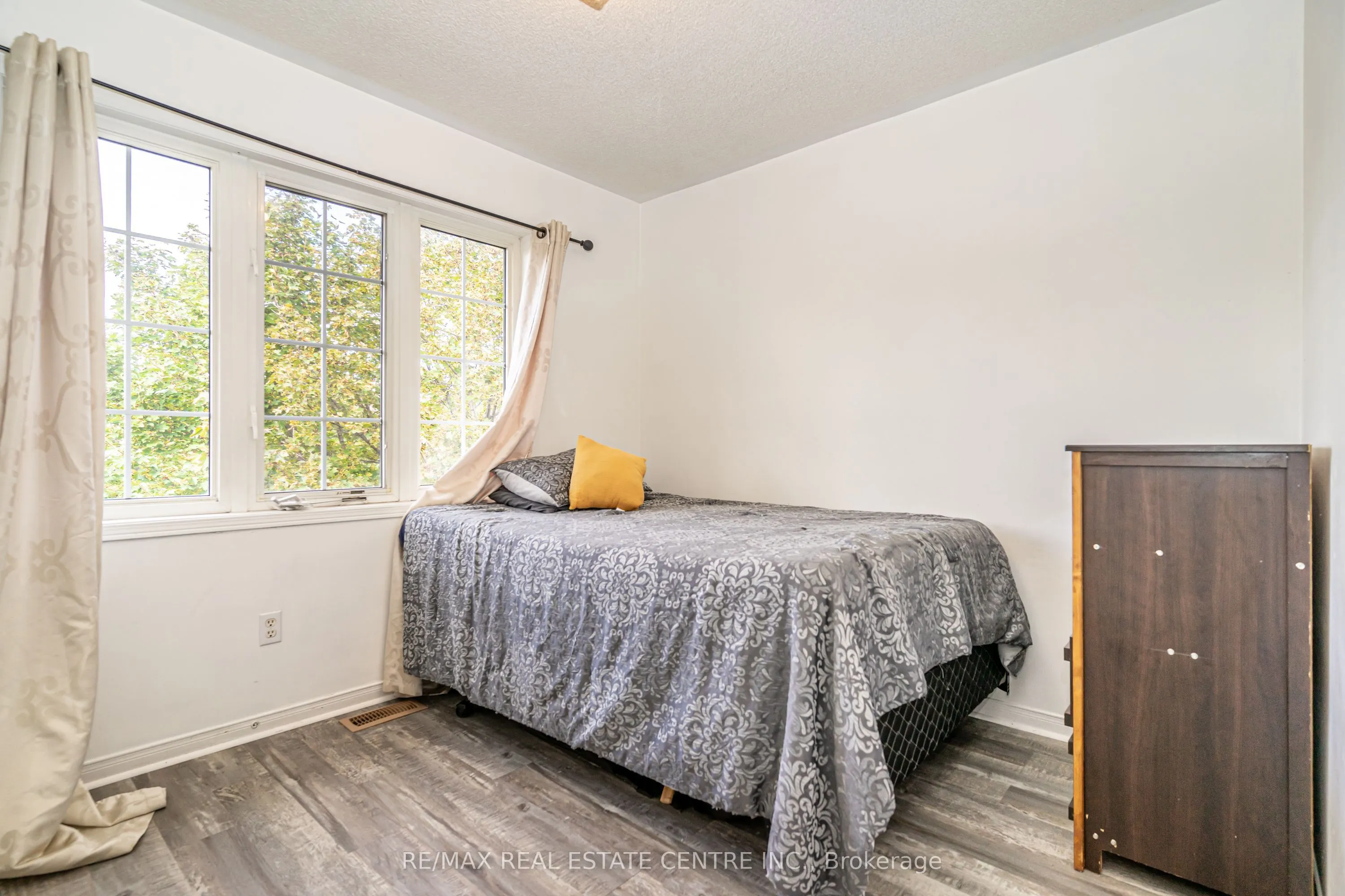 43 Trumpet Valley Boulevard